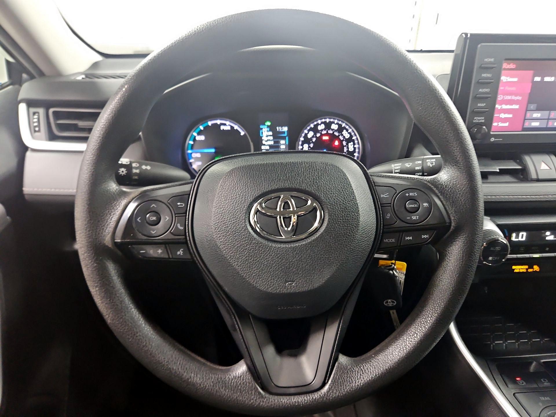 Thumbnail: 2022 Toyota RAV4 - 10