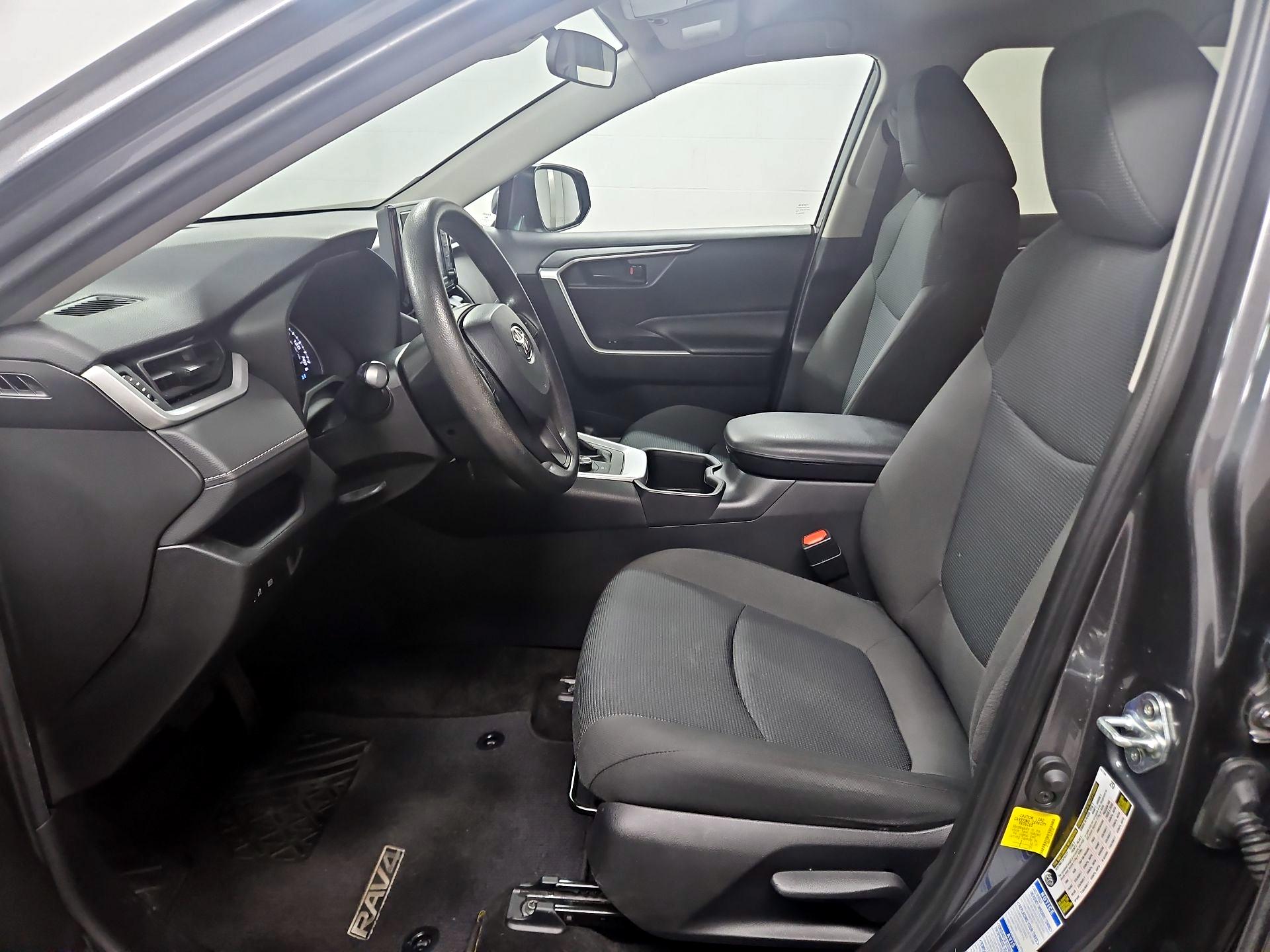 Thumbnail: 2022 Toyota RAV4 - 11