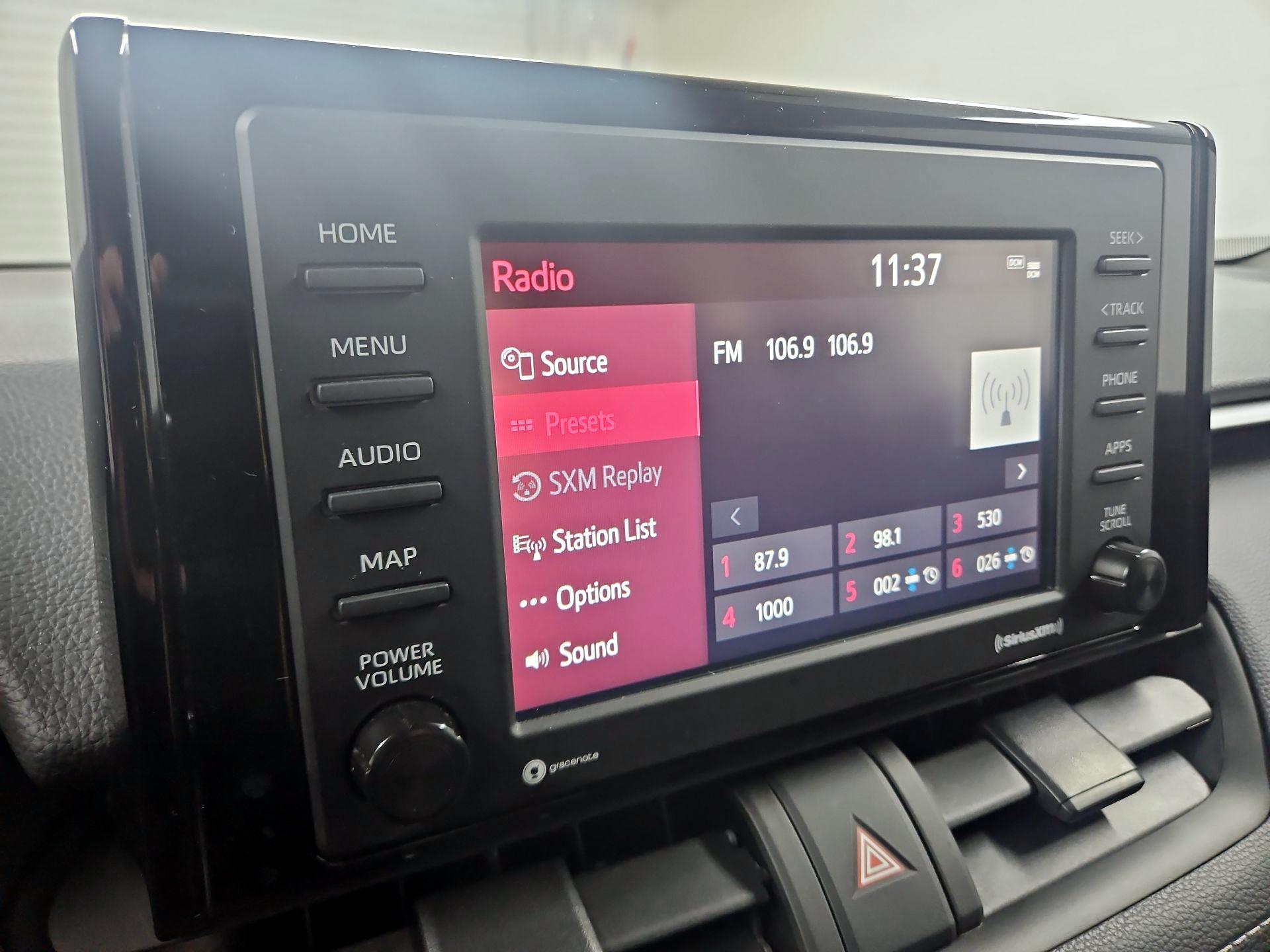 Thumbnail: 2022 Toyota RAV4 - 15