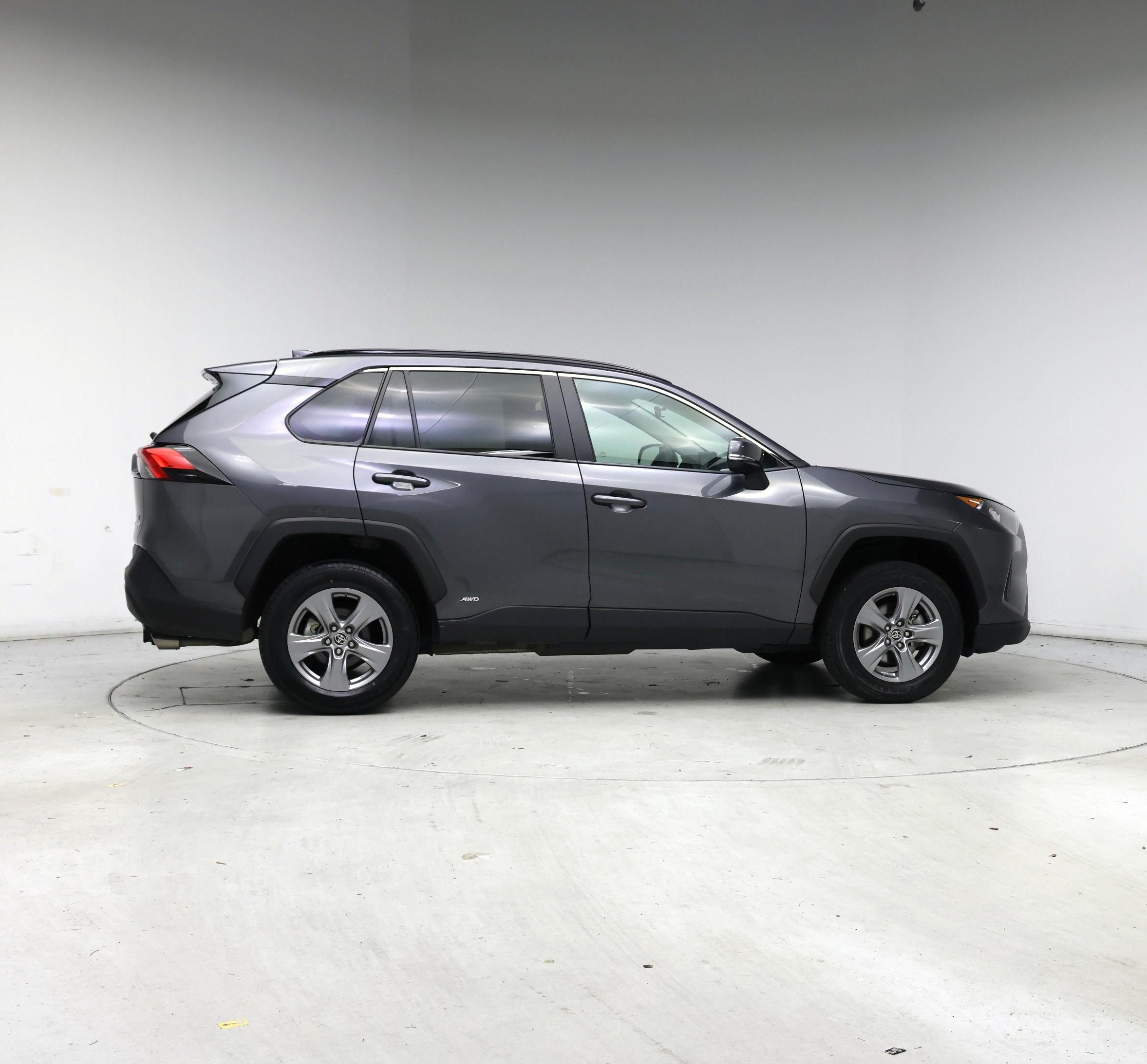 Thumbnail: 2022 Toyota RAV4 - 7