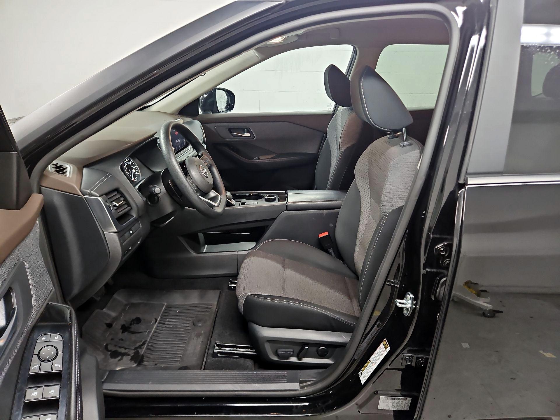 Thumbnail: 2023 Nissan Rogue - 11