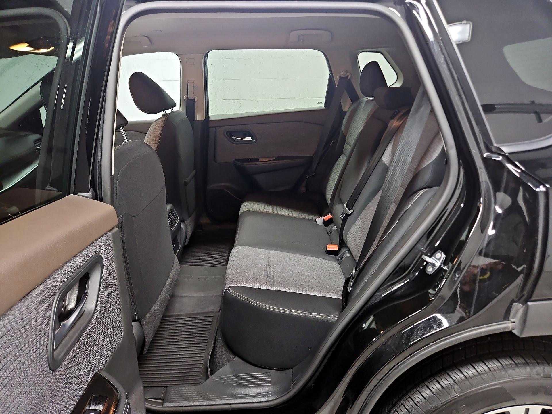 Thumbnail: 2023 Nissan Rogue - 19