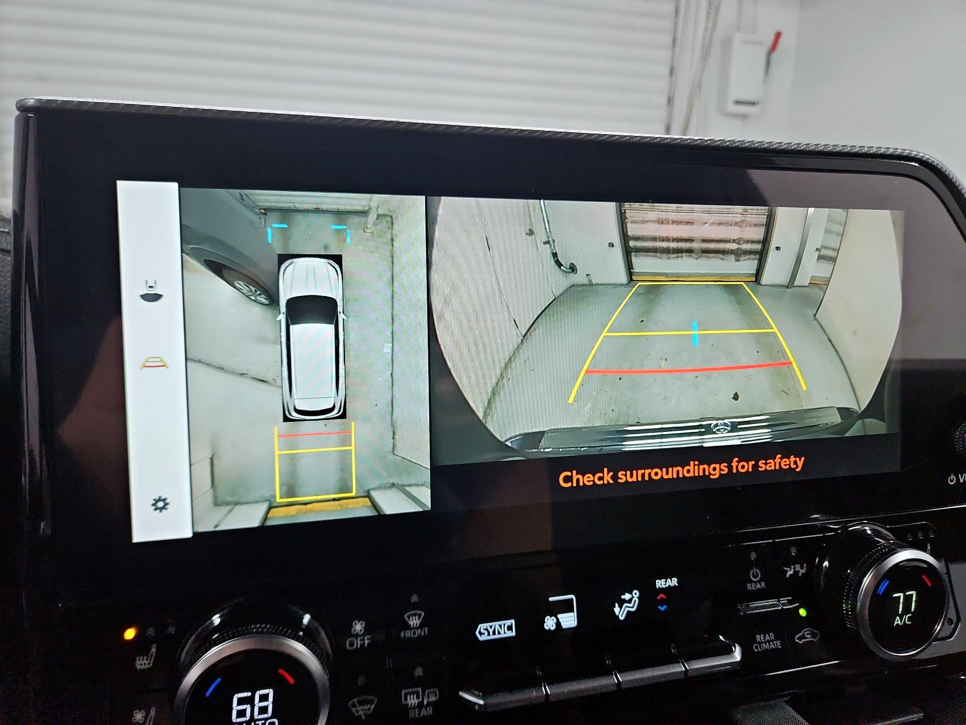 Thumbnail: 2023 Toyota Highlander - 14