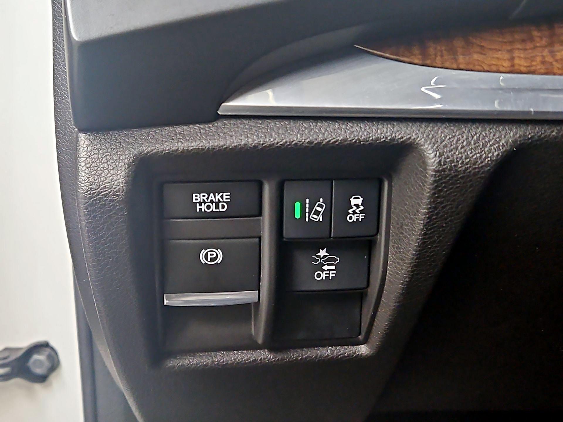 Thumbnail: 2018 Acura MDX - 13