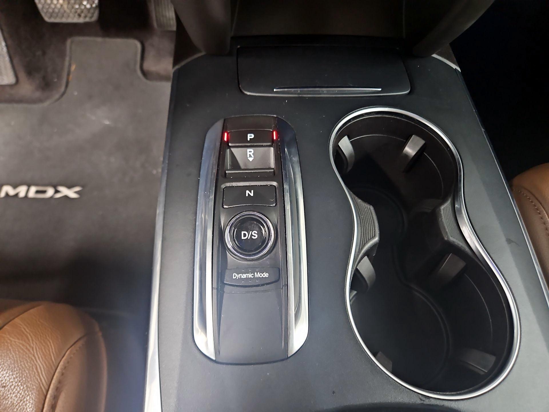 Thumbnail: 2018 Acura MDX - 18