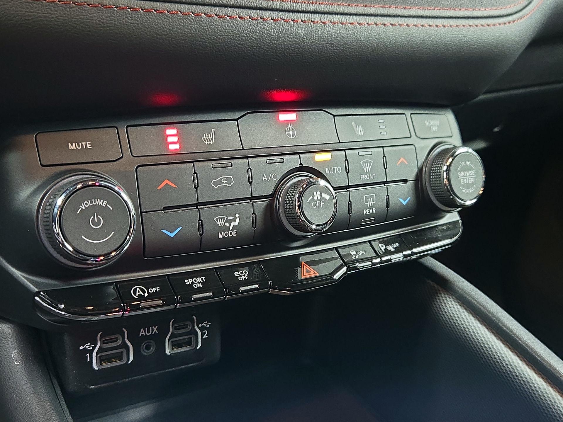 Thumbnail: 2025 Dodge Durango - 17