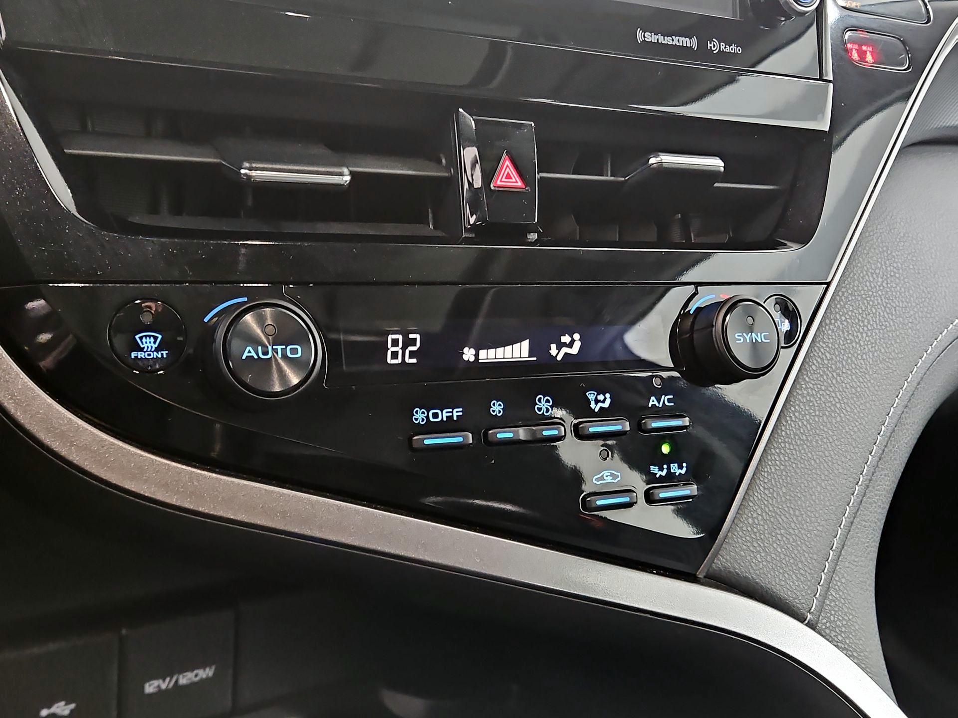 Thumbnail: 2022 Toyota Camry - 16