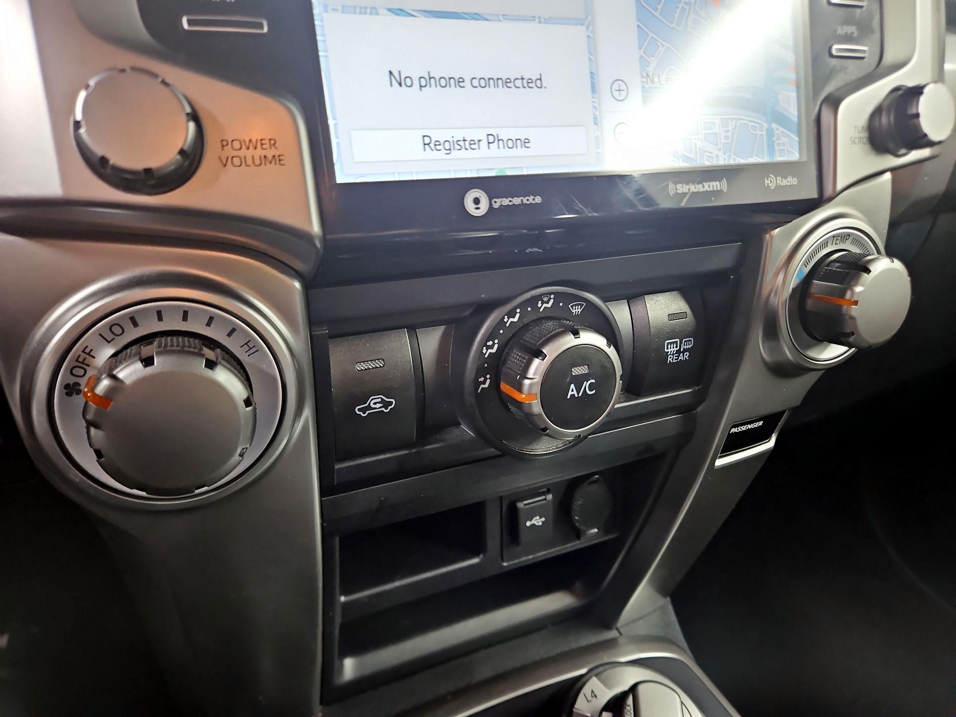 Thumbnail: 2024 Toyota 4Runner - 17