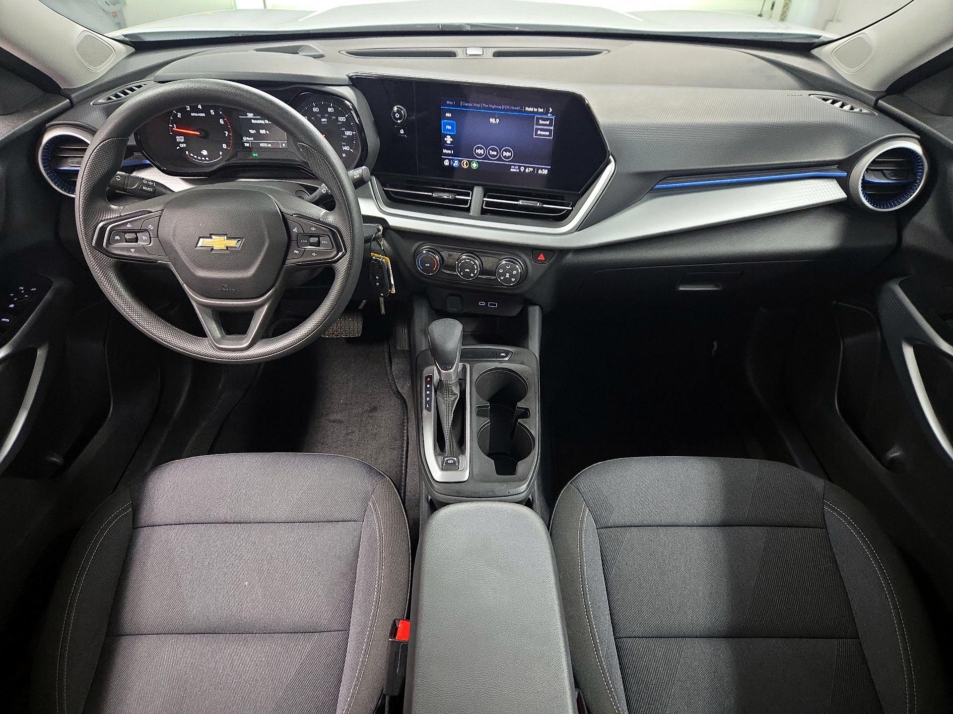 Thumbnail: 2024 Chevrolet Trax - 9