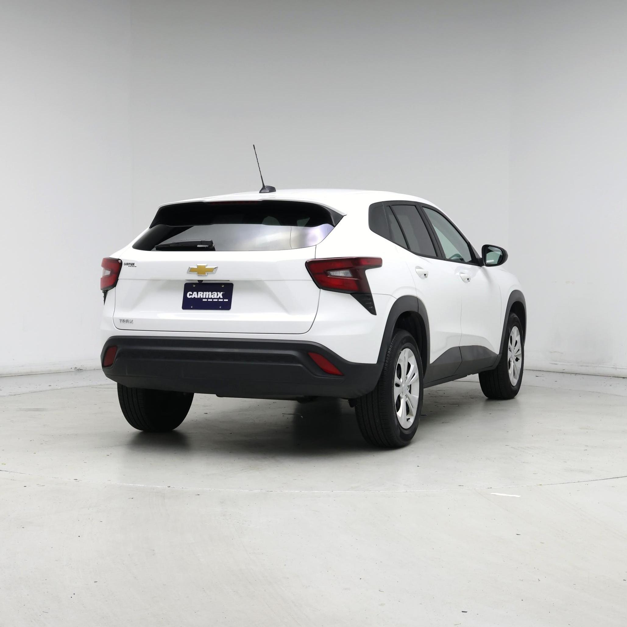 Thumbnail: 2024 Chevrolet Trax - 8