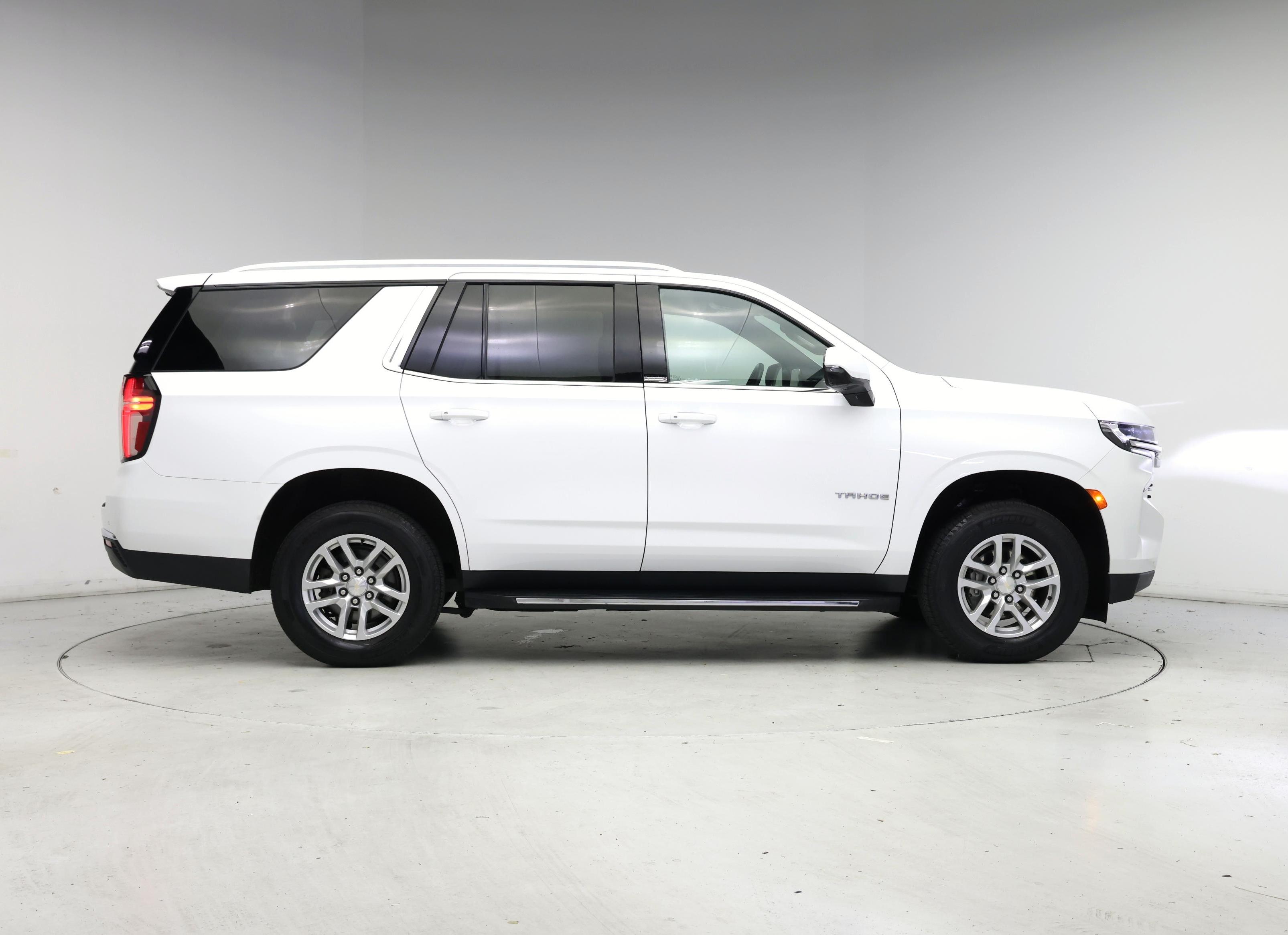 Thumbnail: 2022 Chevrolet Tahoe - 7