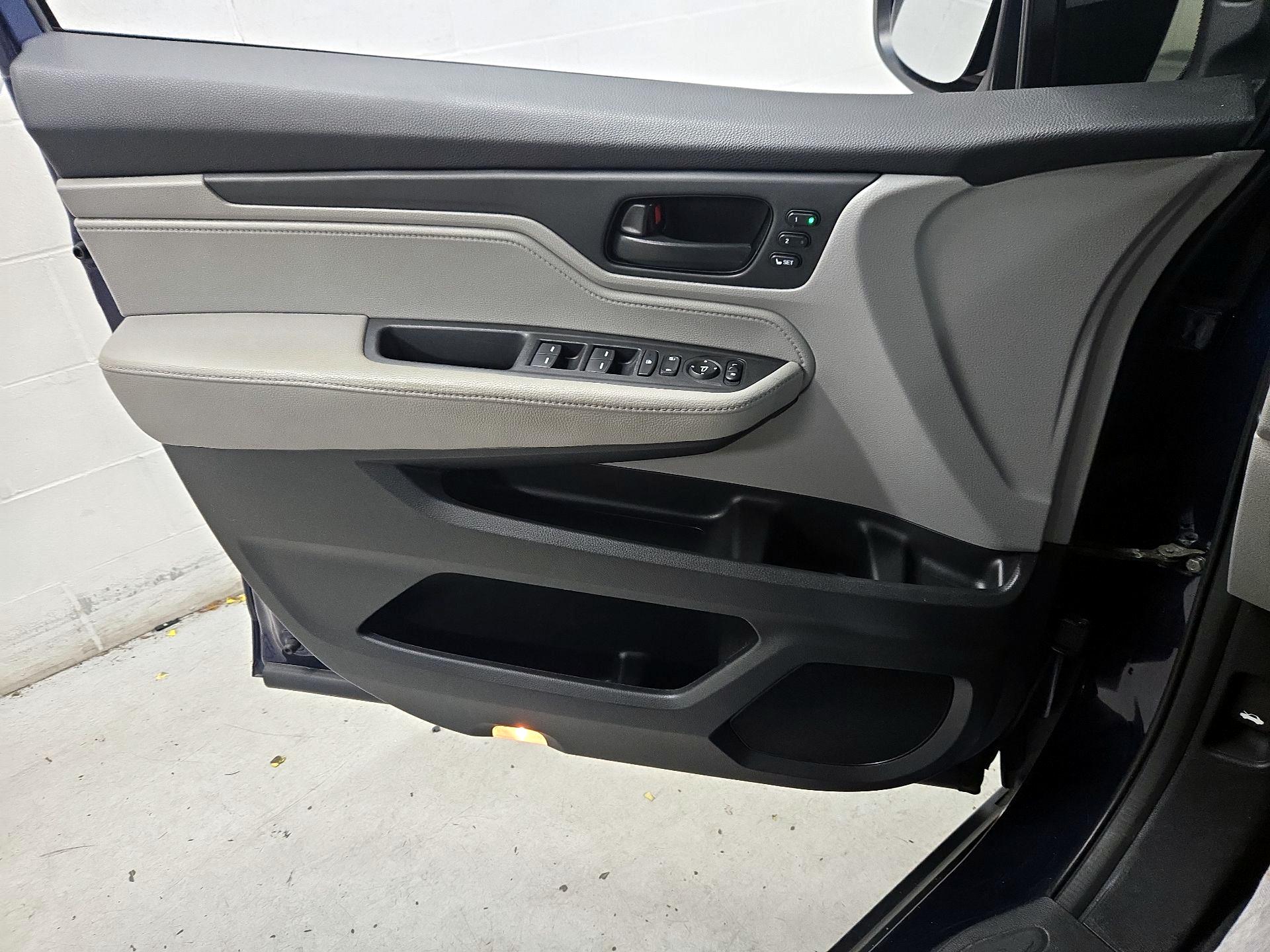 Thumbnail: 2019 Honda Odyssey - 12