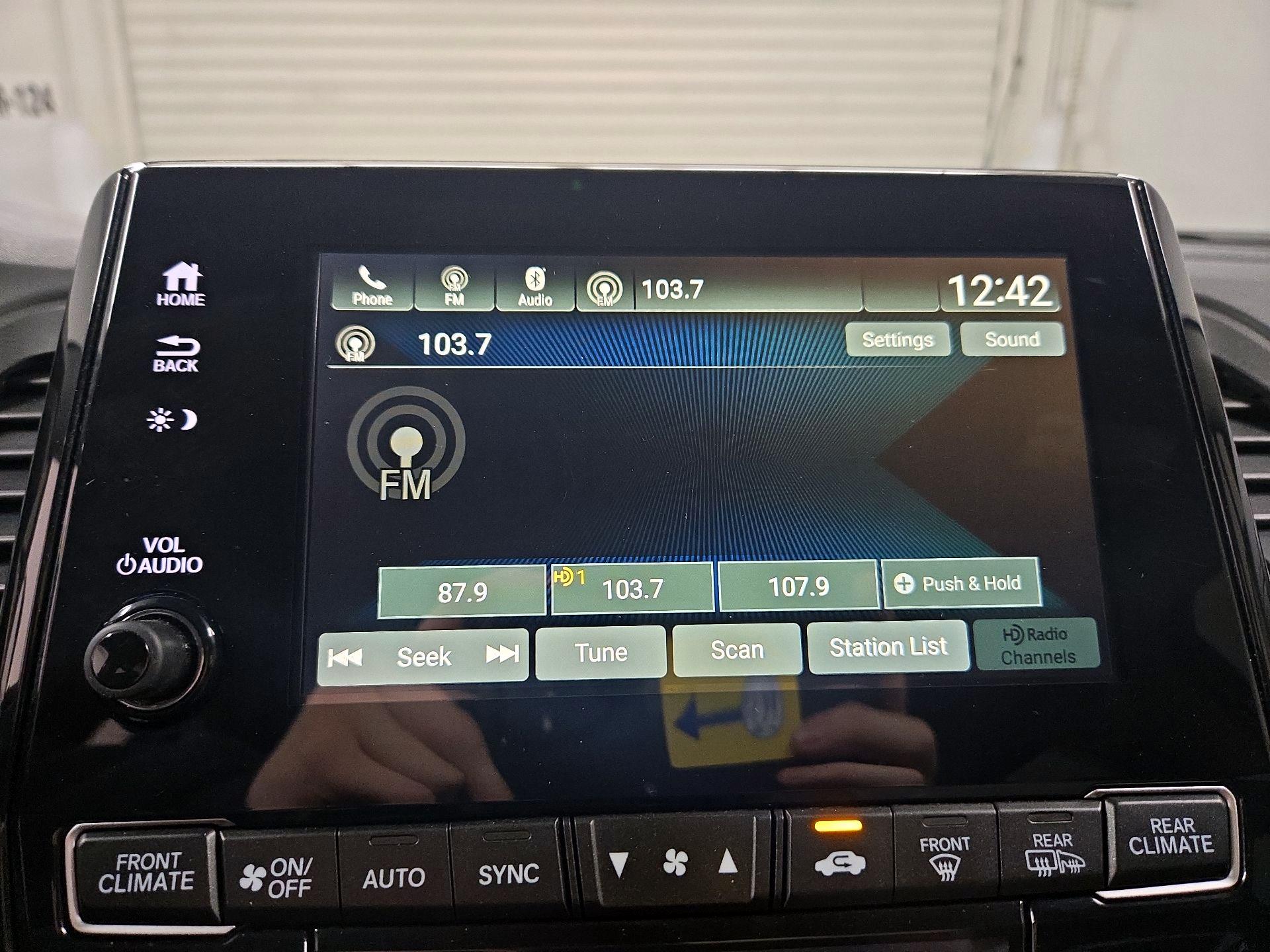 Thumbnail: 2019 Honda Odyssey - 15