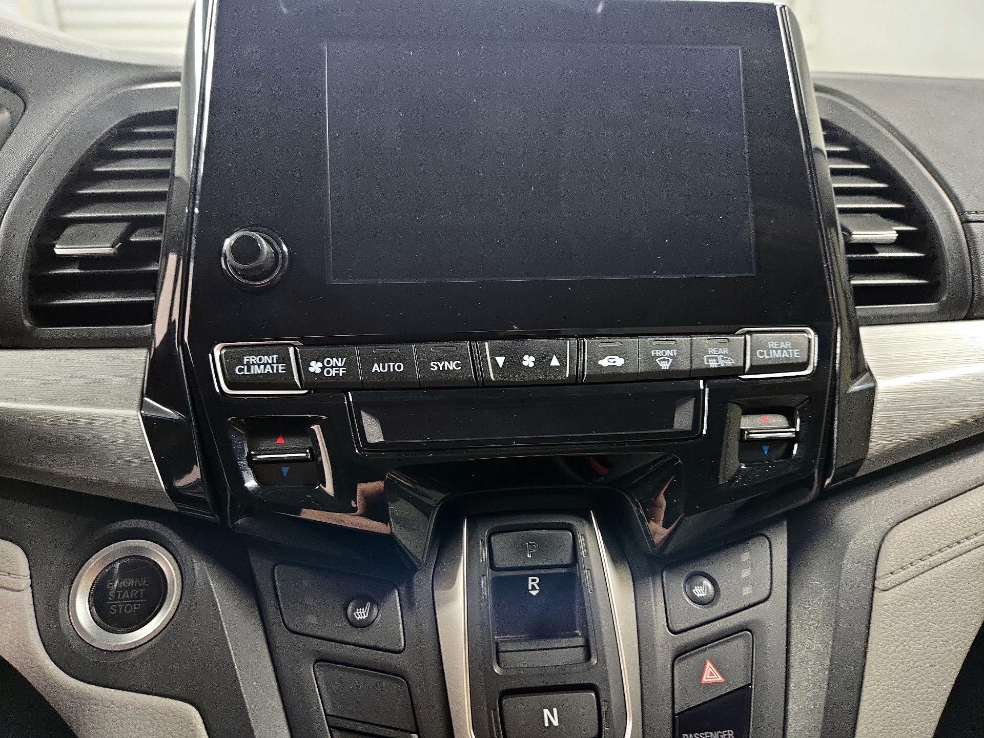 Thumbnail: 2019 Honda Odyssey - 16