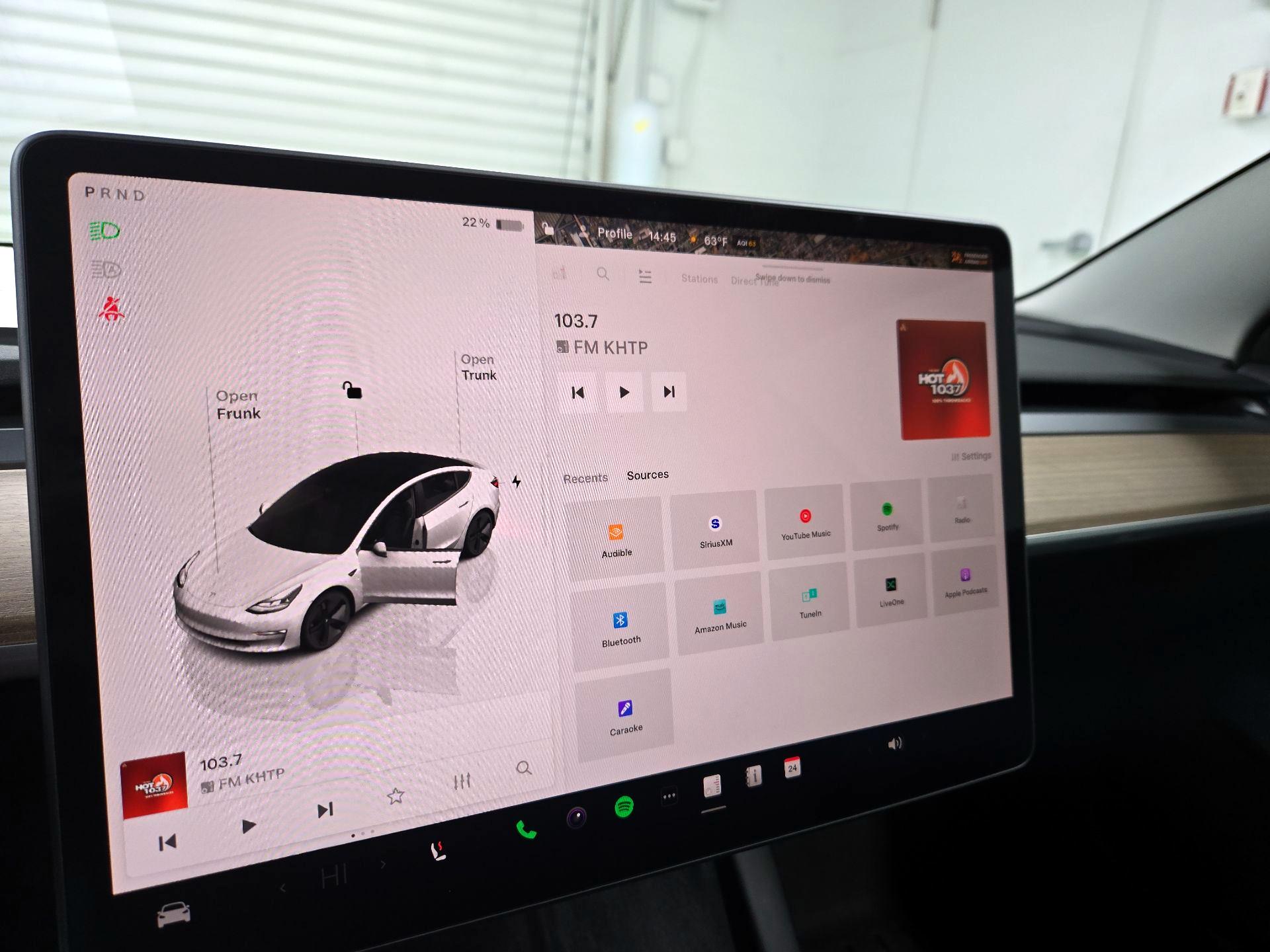 Thumbnail: 2023 Tesla Model 3 - 15