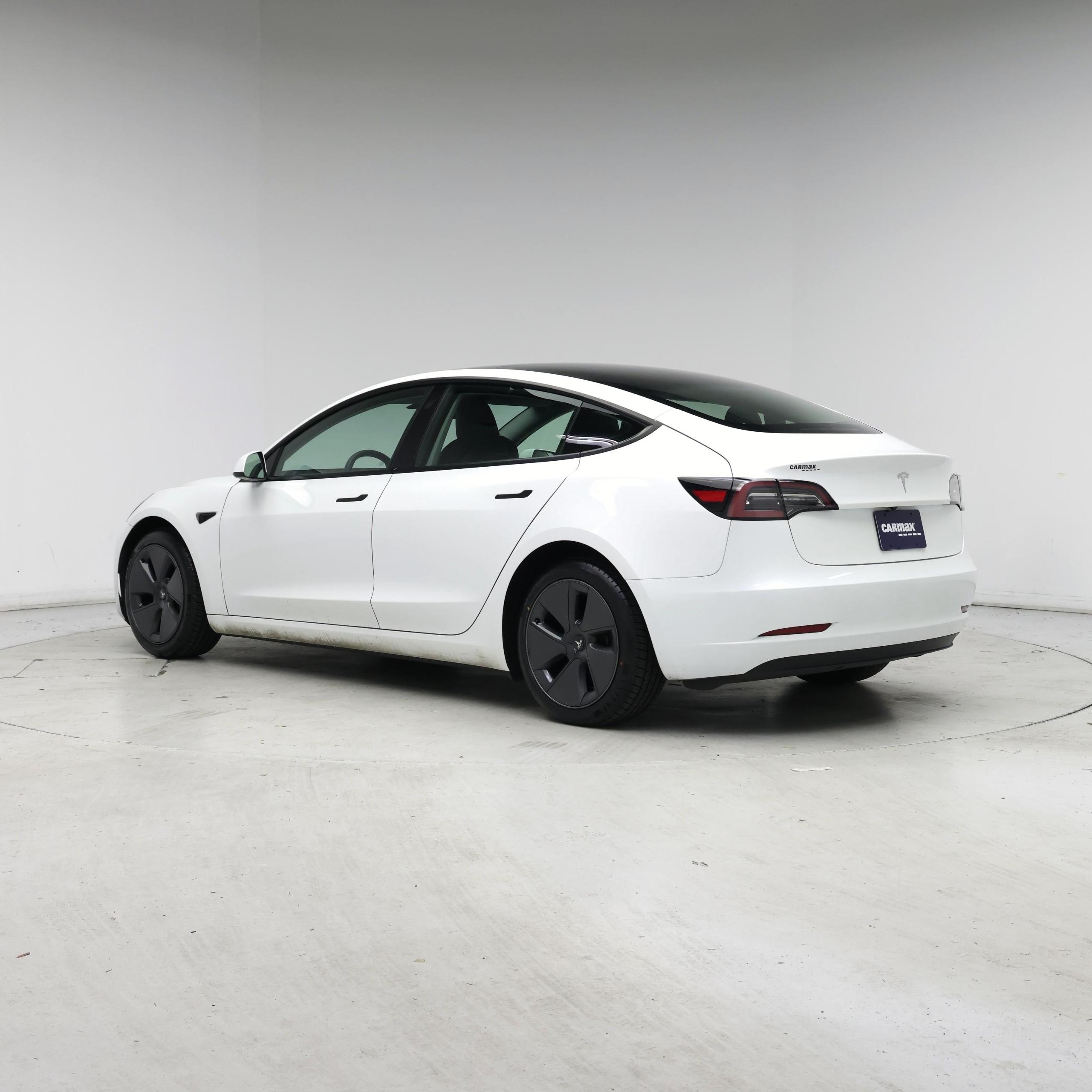 Thumbnail: 2023 Tesla Model 3 - 2