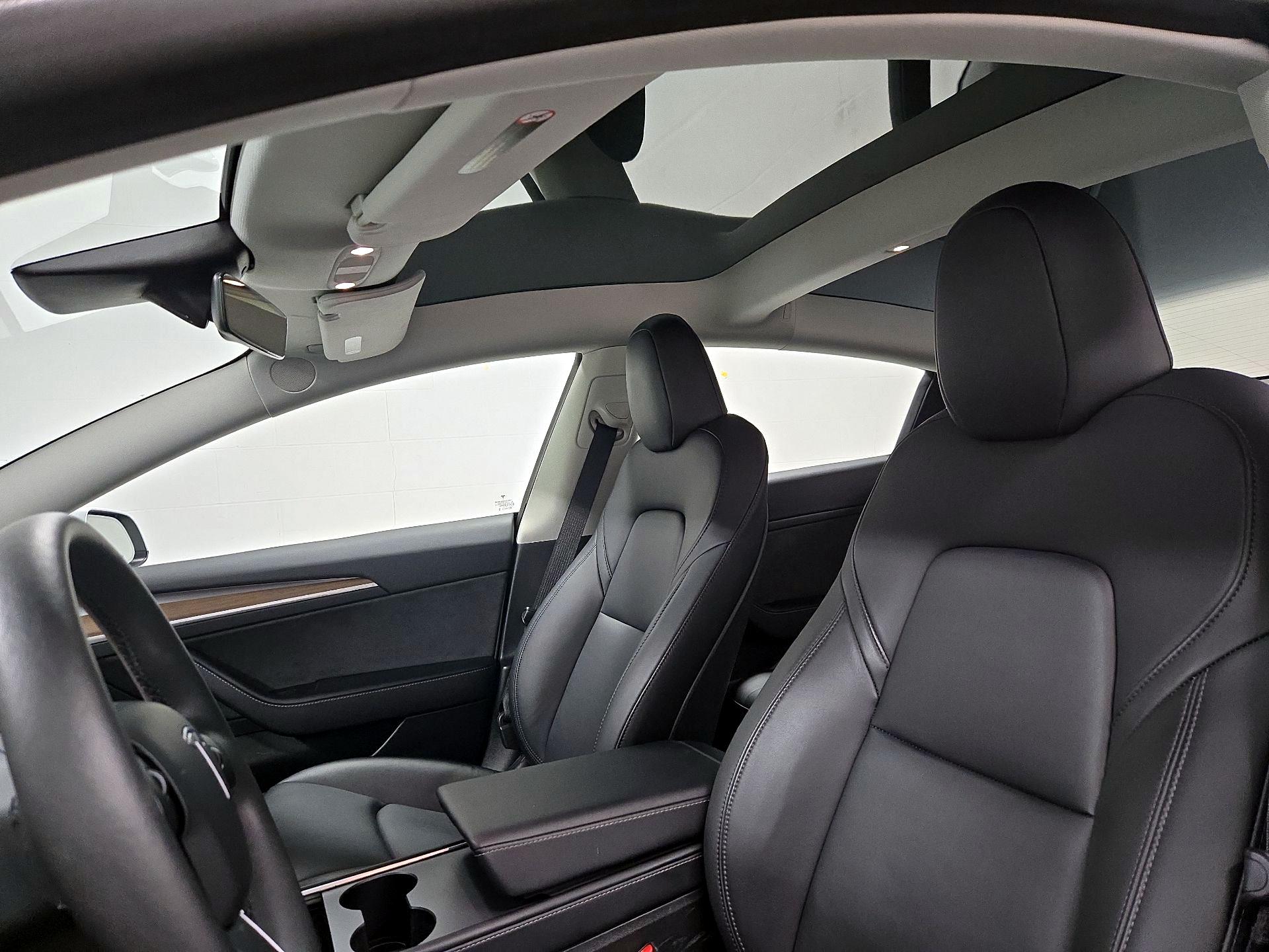 Thumbnail: 2023 Tesla Model 3 - 19