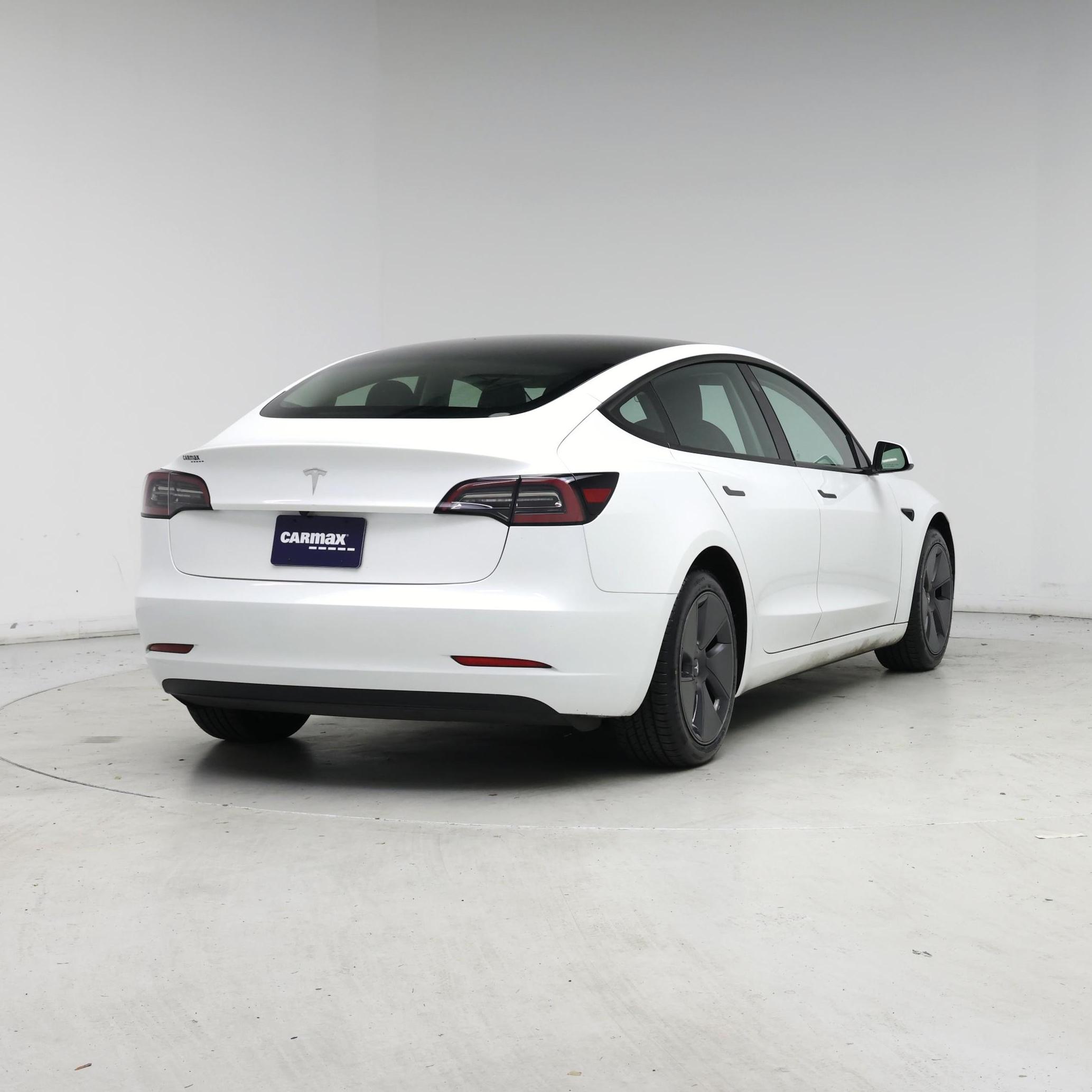 Thumbnail: 2023 Tesla Model 3 - 8