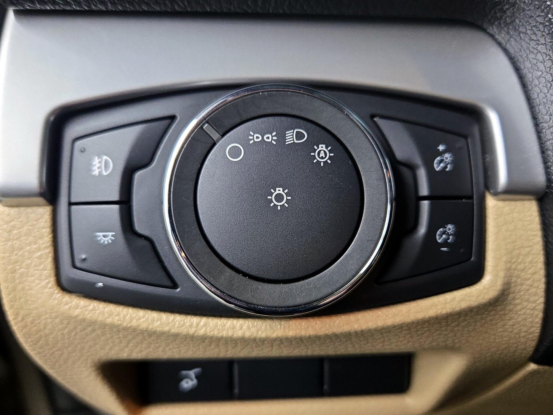 Thumbnail: 2017 Ford Explorer - 13