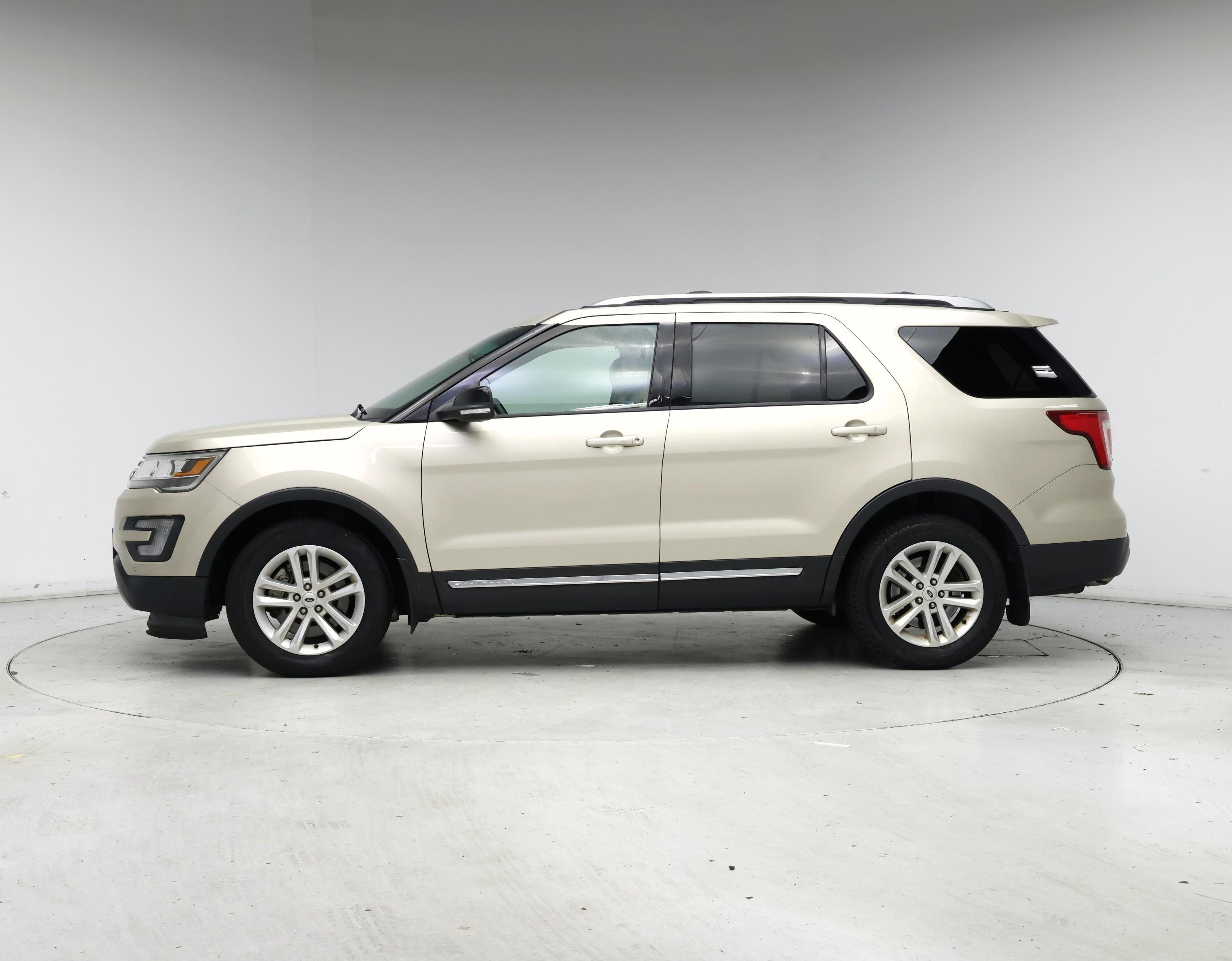 Thumbnail: 2017 Ford Explorer - 3