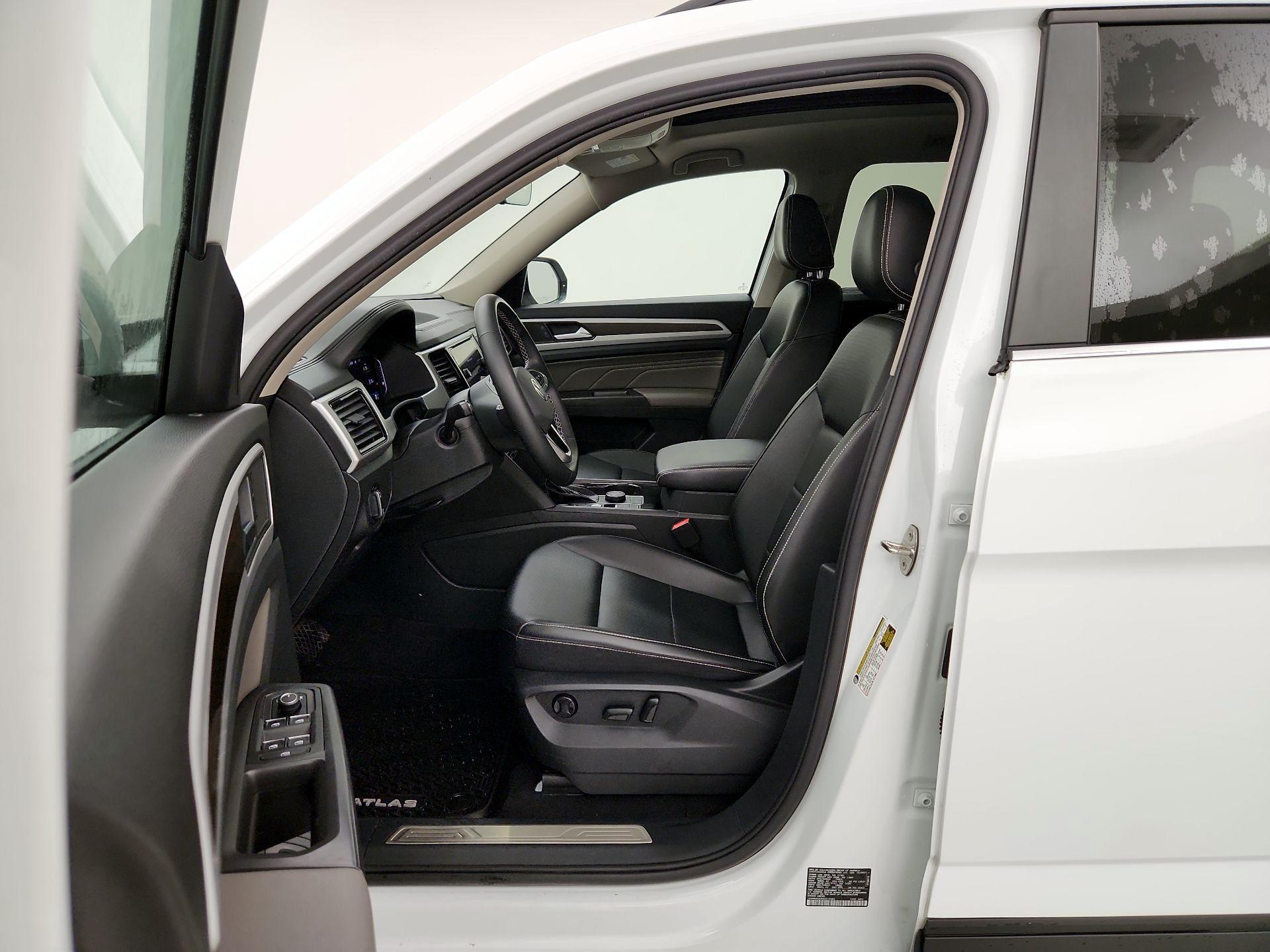 Thumbnail: 2022 Volkswagen Atlas - 11