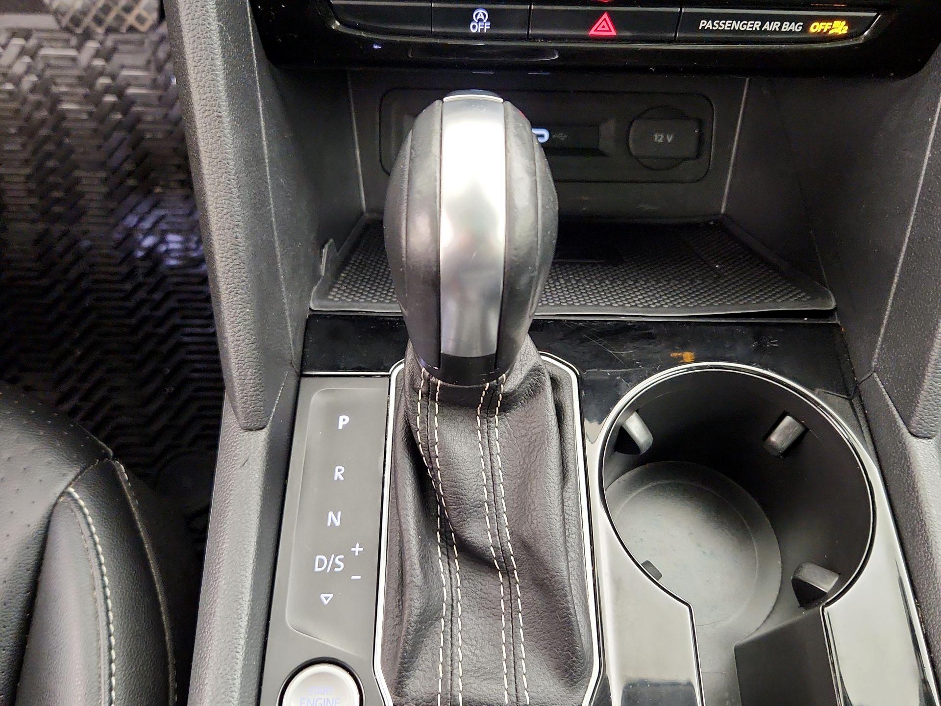 Thumbnail: 2022 Volkswagen Atlas - 17