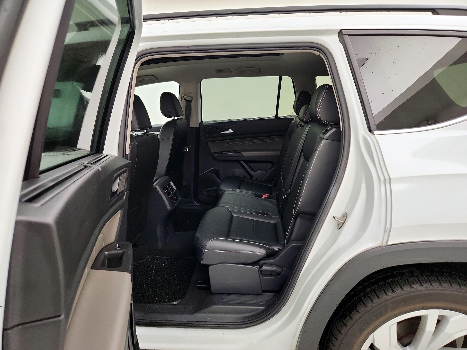 Thumbnail: 2022 Volkswagen Atlas - 20