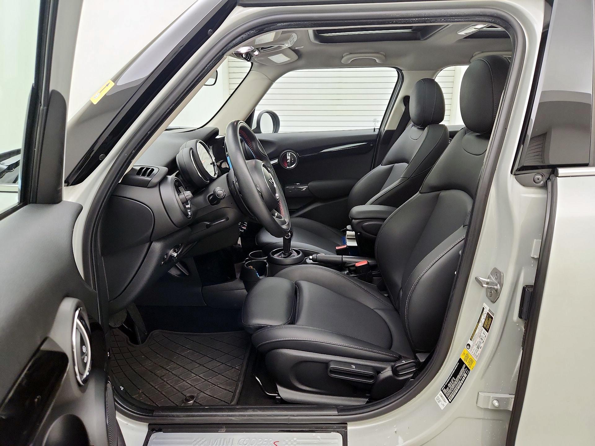 Thumbnail: 2021 MINI Cooper Hardtop - 11