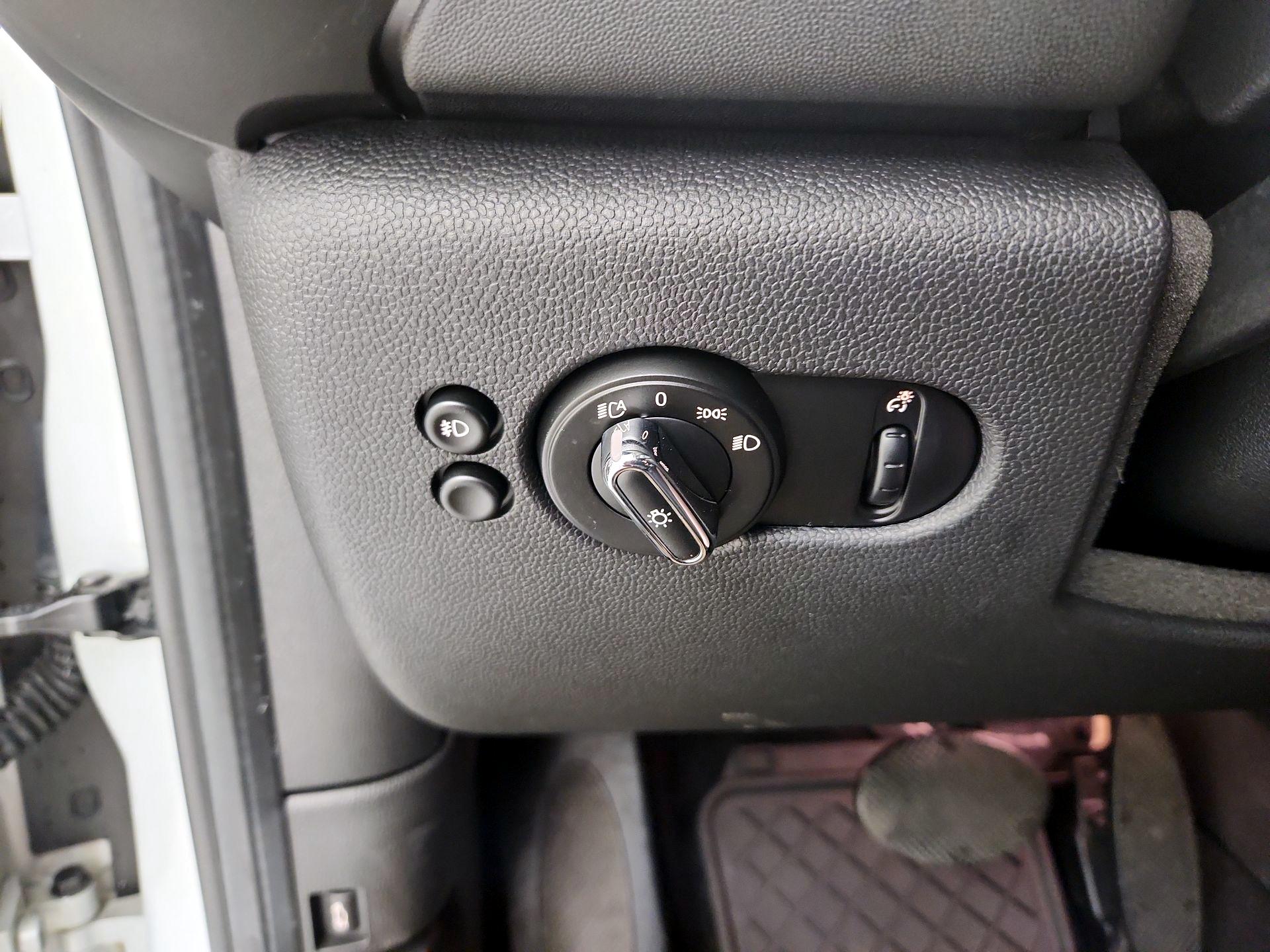 Thumbnail: 2021 MINI Cooper Hardtop - 13