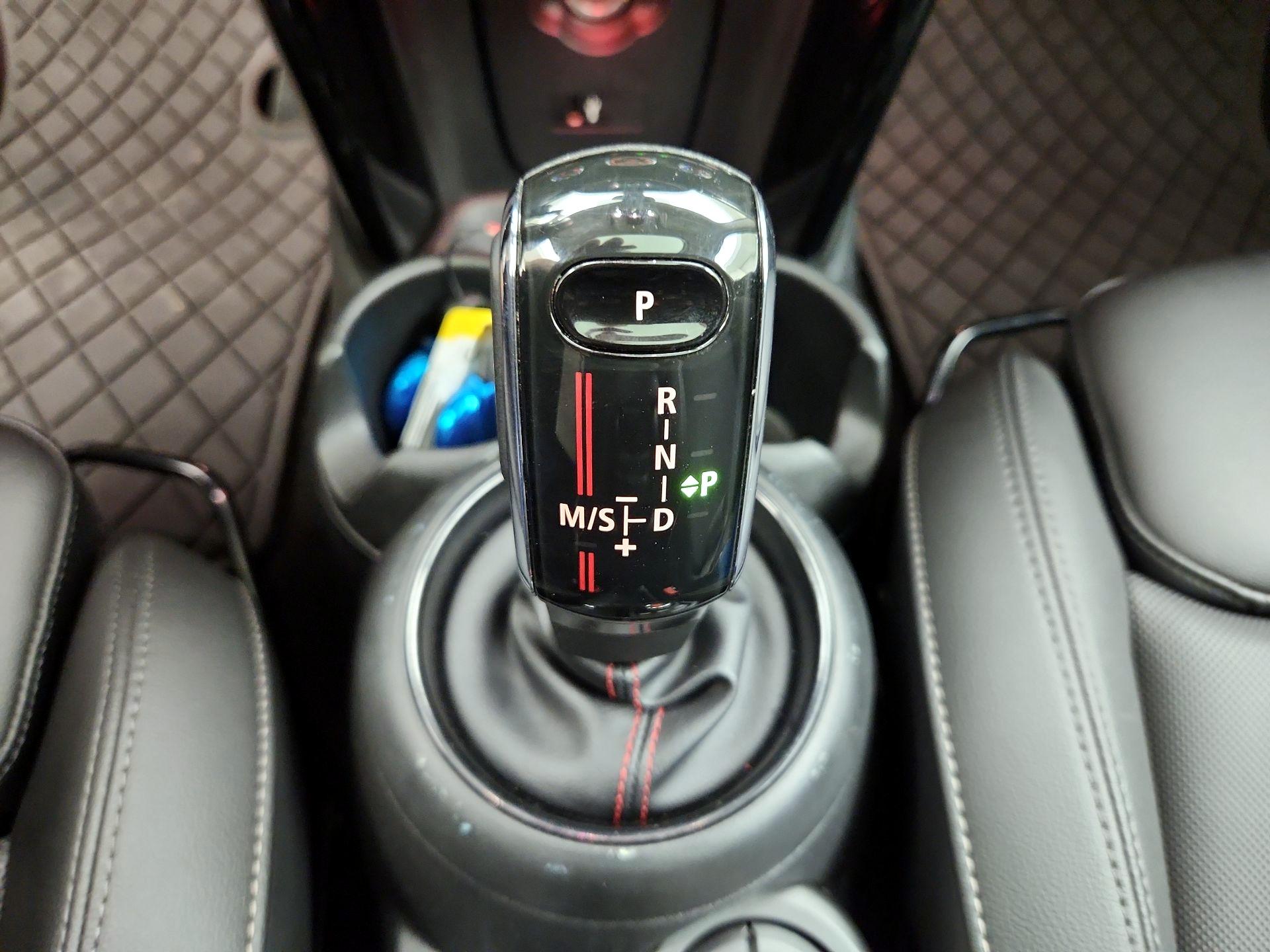 Thumbnail: 2021 MINI Cooper Hardtop - 17