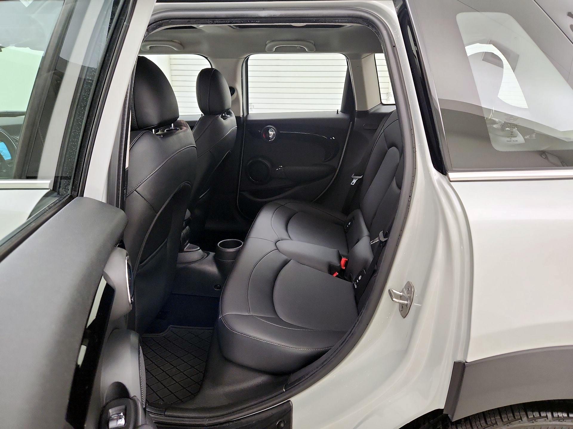 Thumbnail: 2021 MINI Cooper Hardtop - 20