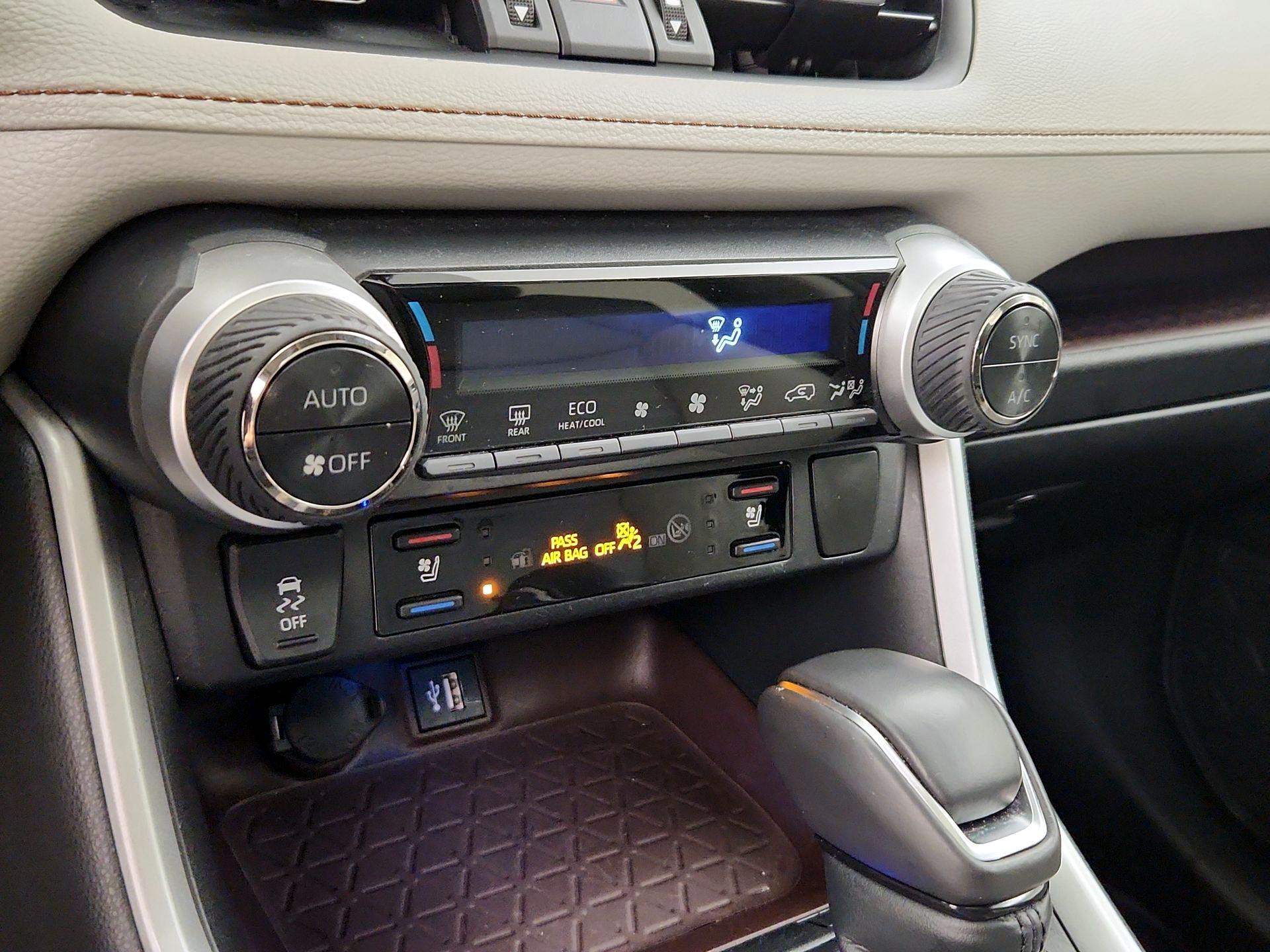 Thumbnail: 2023 Toyota RAV4 - 16