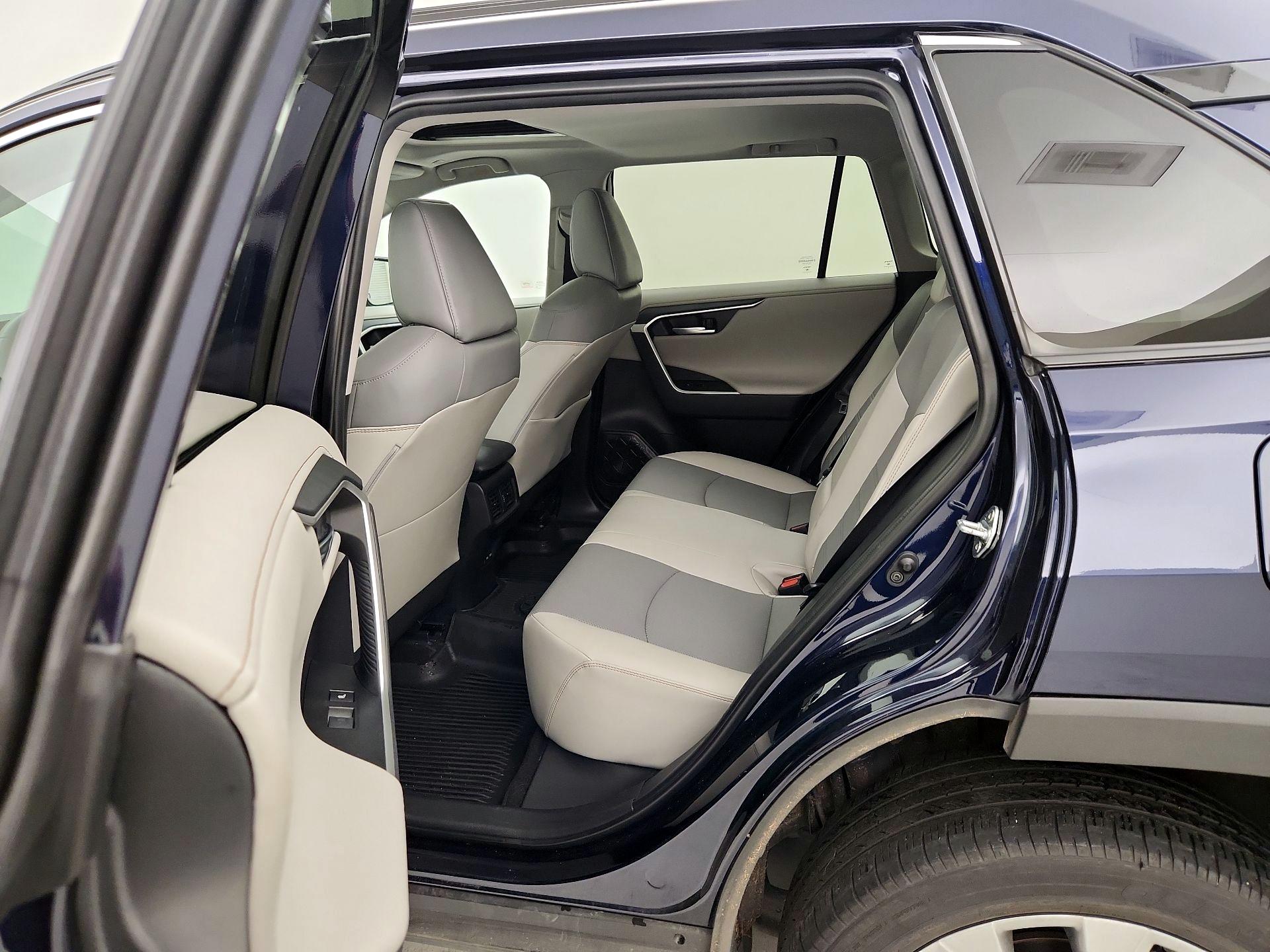 Thumbnail: 2023 Toyota RAV4 - 20