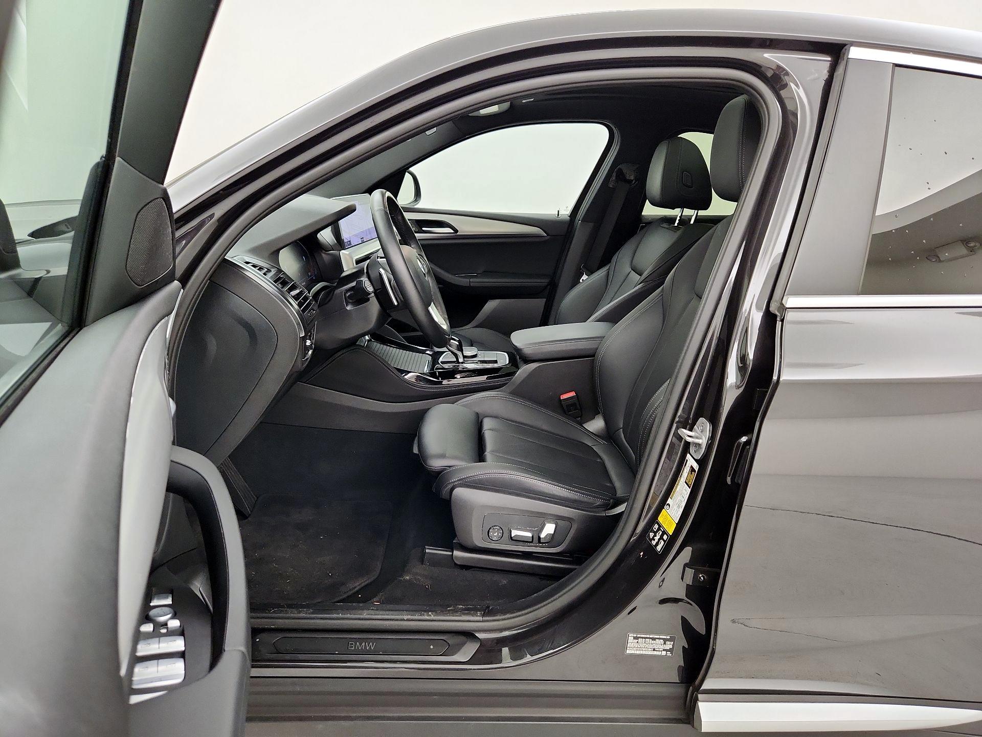 Thumbnail: 2023 BMW X4 - 11