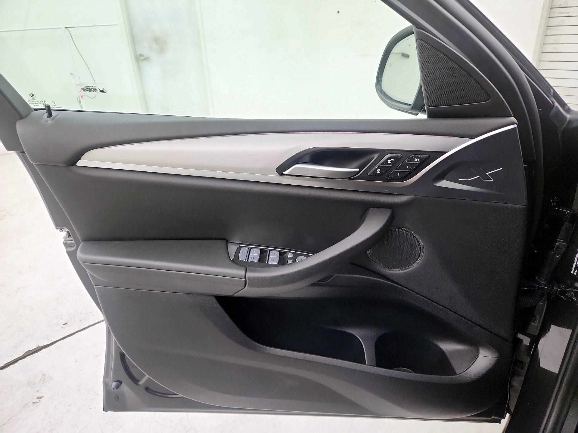 Thumbnail: 2023 BMW X4 - 12