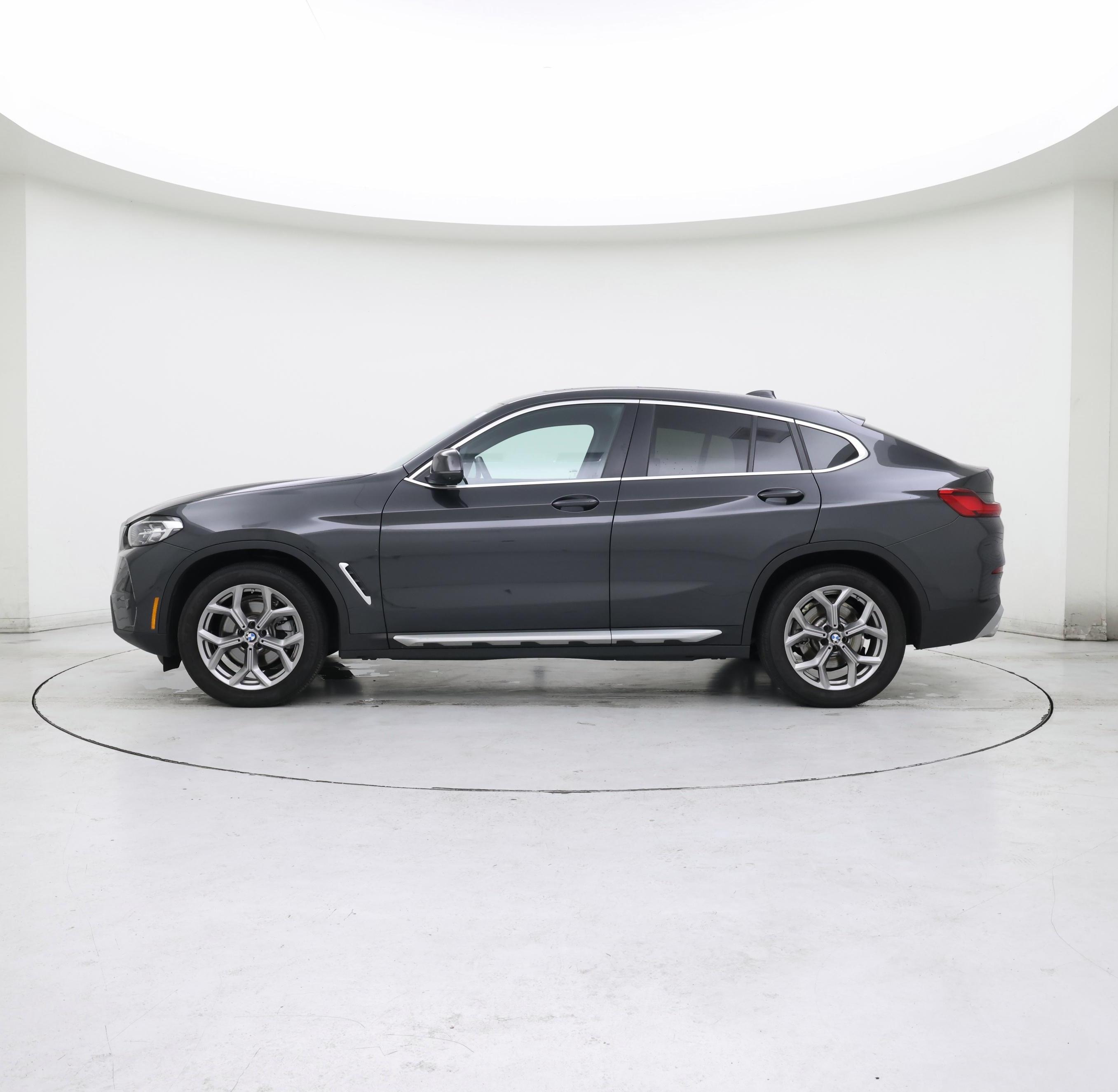 Thumbnail: 2023 BMW X4 - 3