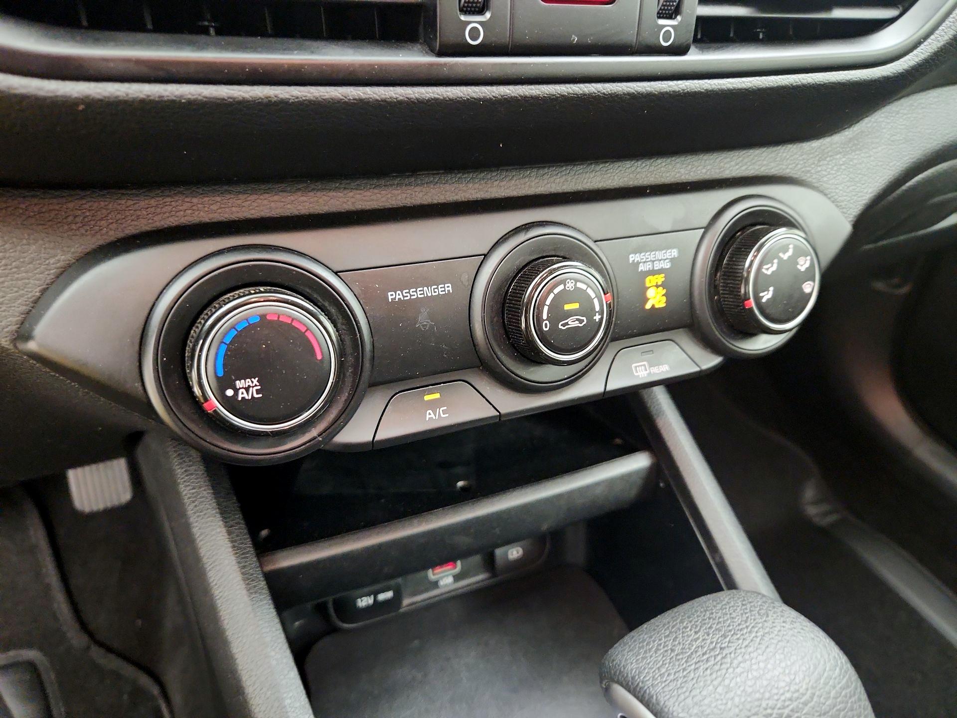 Thumbnail: 2024 Kia Forte - 16