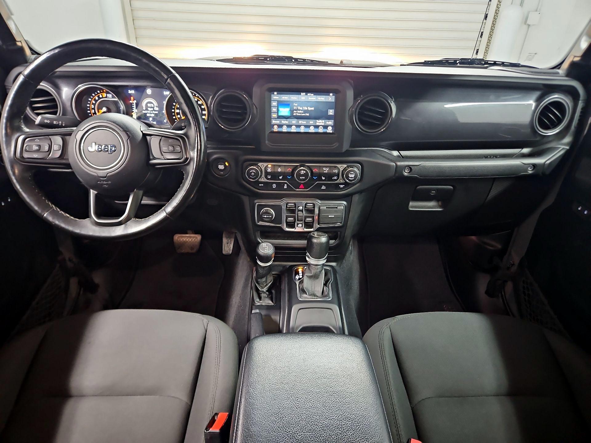 Thumbnail: 2021 Jeep Gladiator - 9