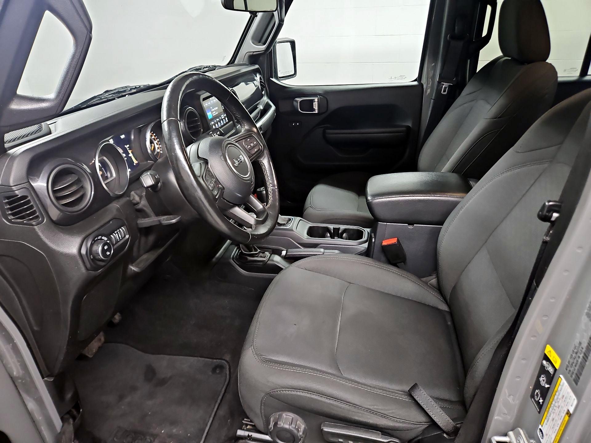 Thumbnail: 2021 Jeep Gladiator - 11