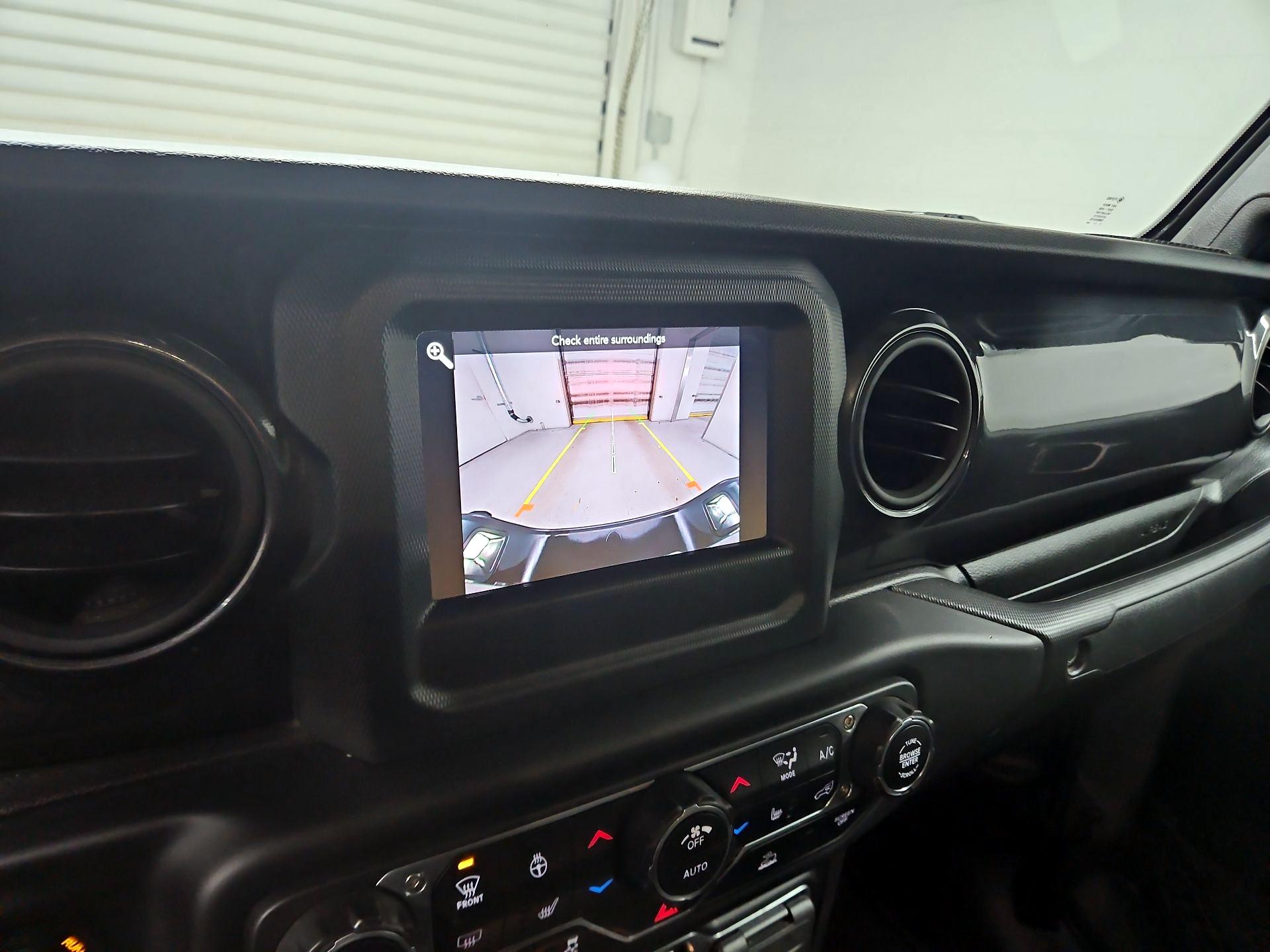 Thumbnail: 2021 Jeep Gladiator - 14