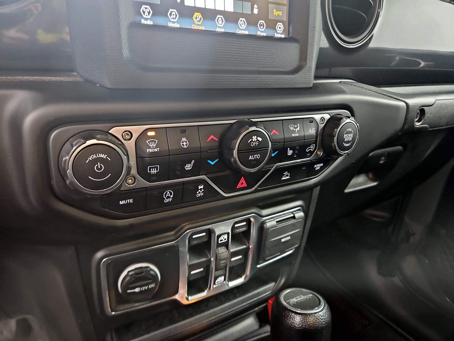 Thumbnail: 2021 Jeep Gladiator - 16