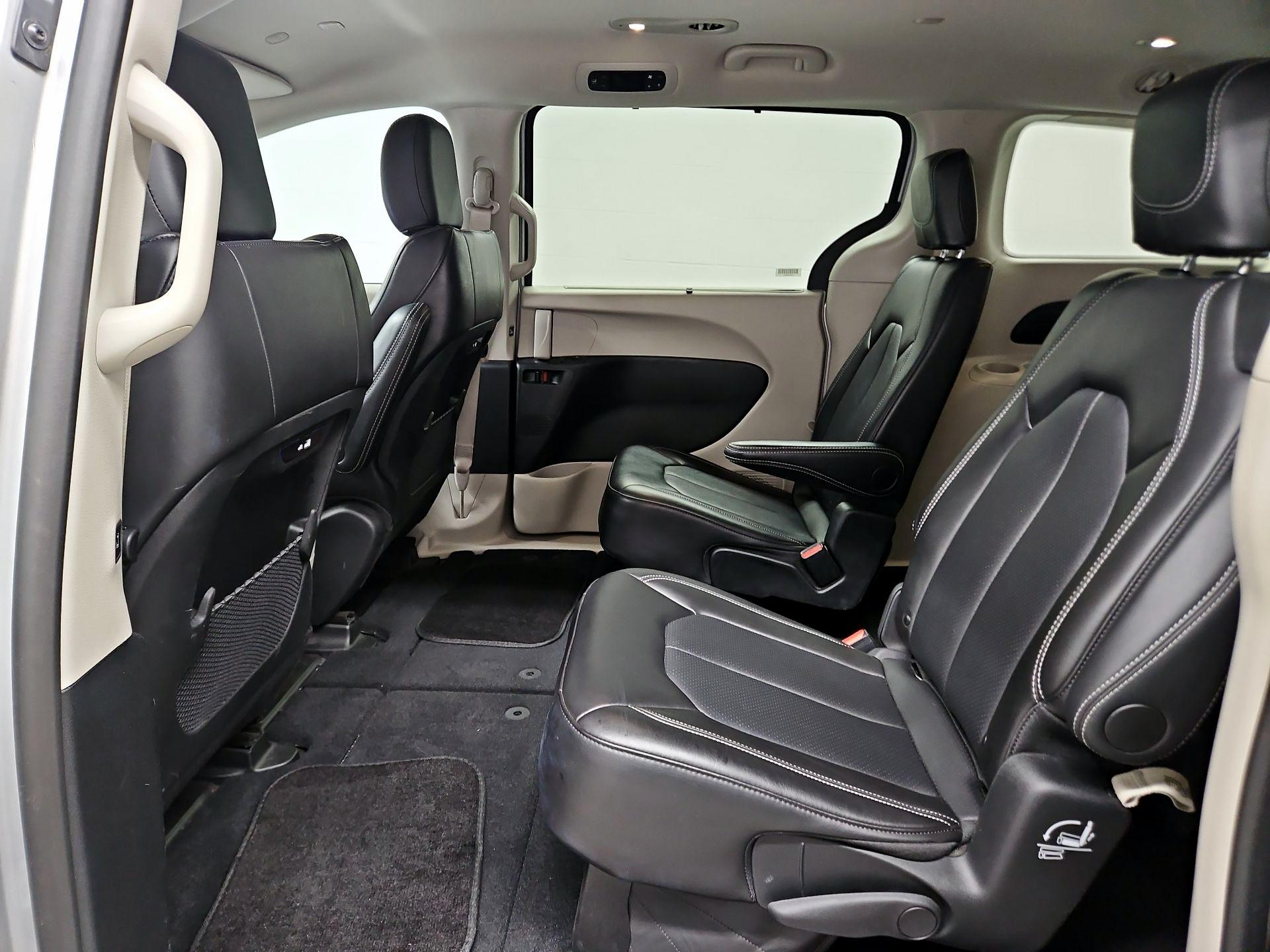 Thumbnail: 2024 Chrysler Pacifica - 19