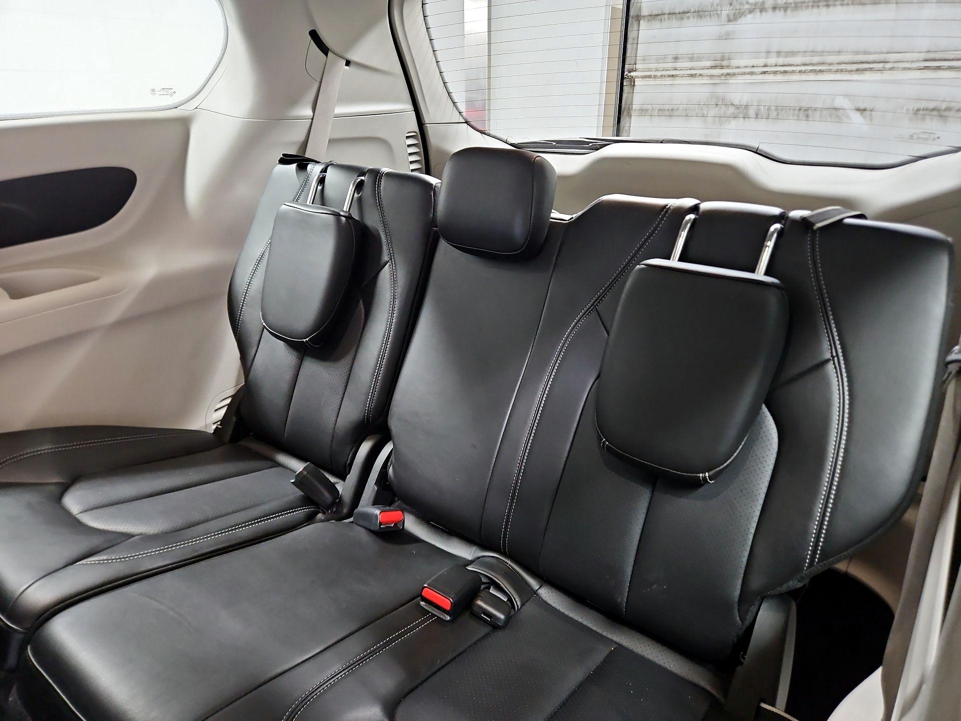 Thumbnail: 2024 Chrysler Pacifica - 20