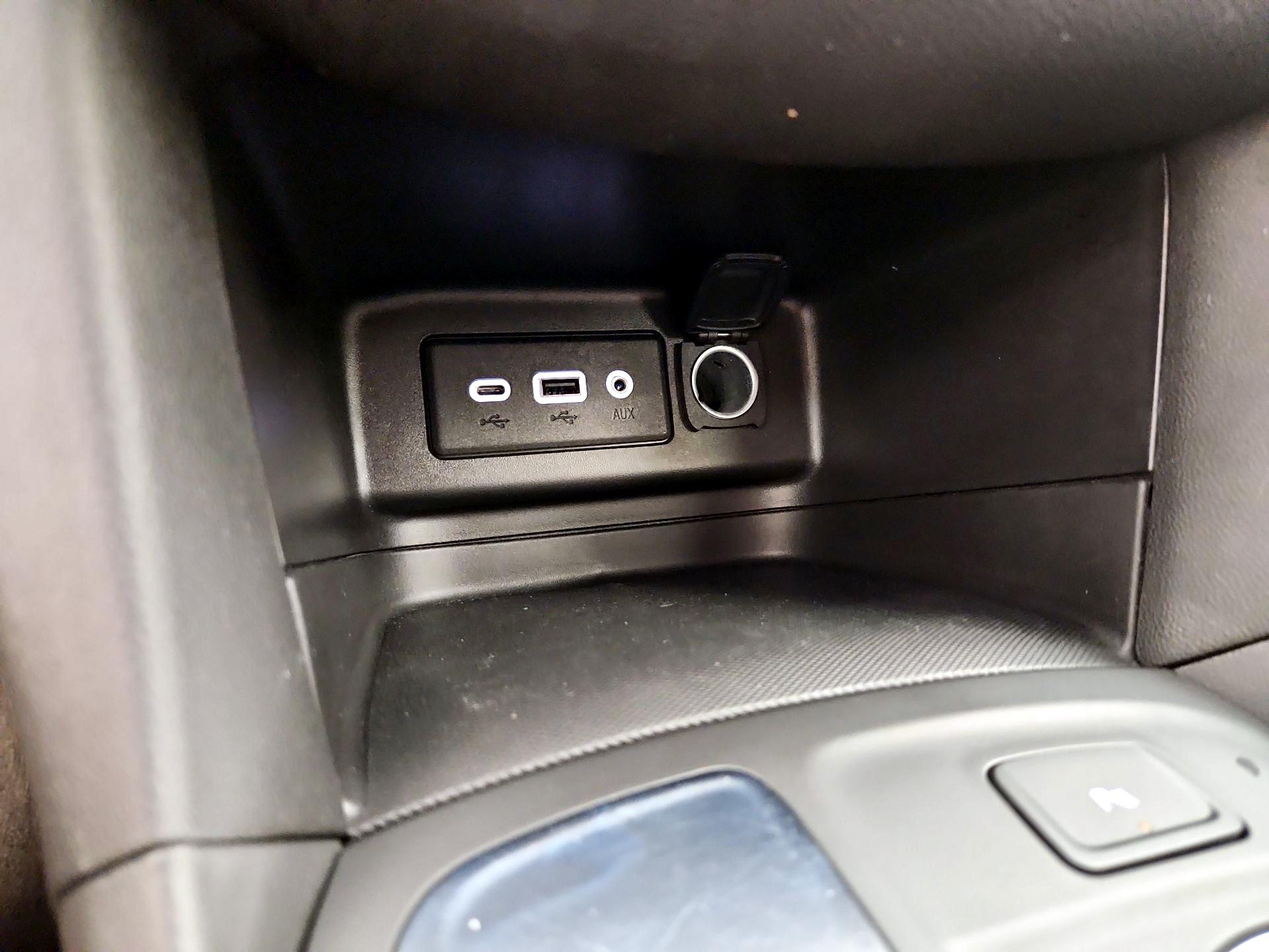 Thumbnail: 2023 Chevrolet Equinox - 18