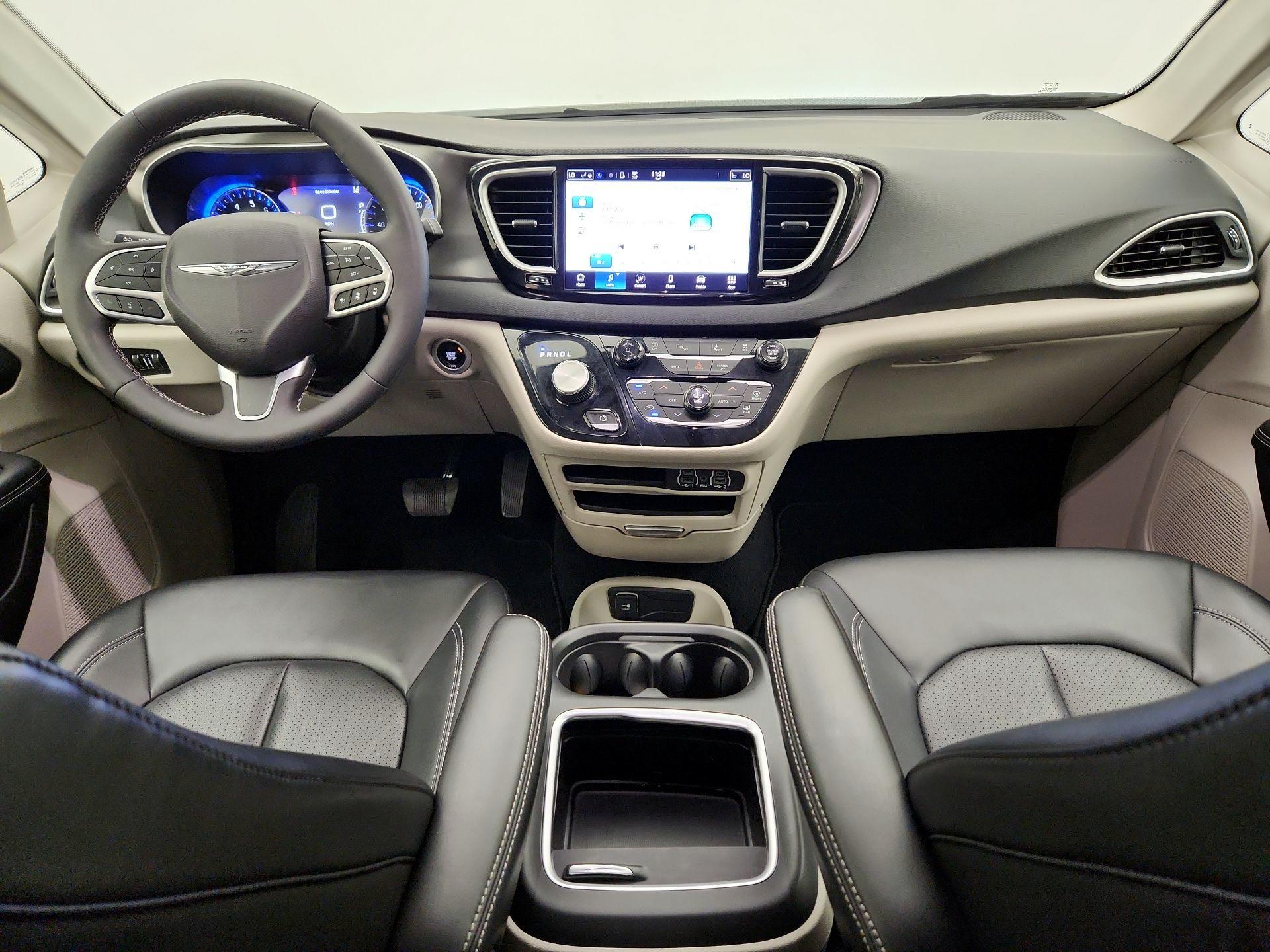 Thumbnail: 2024 Chrysler Pacifica - 9