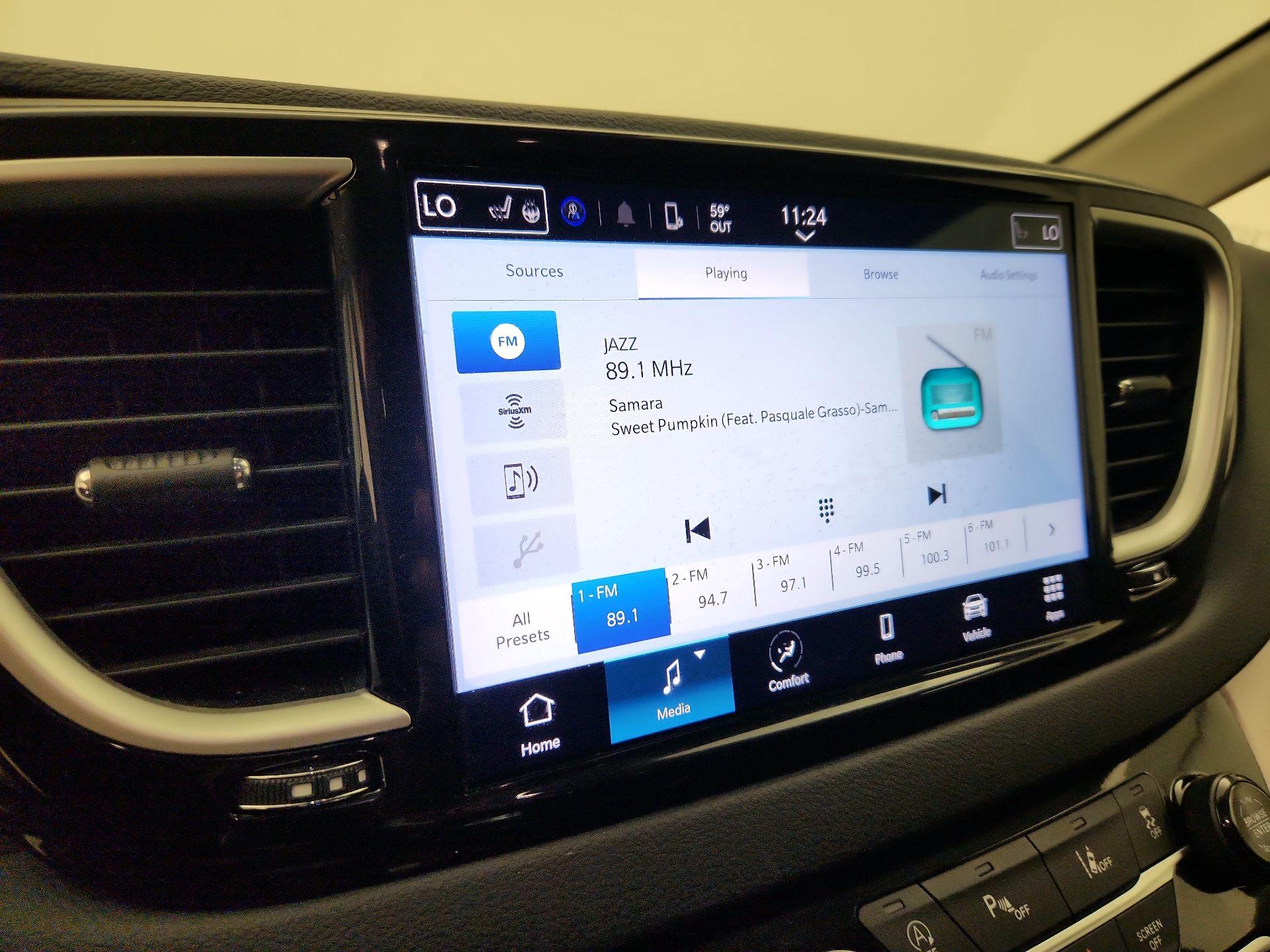 Thumbnail: 2024 Chrysler Pacifica - 15