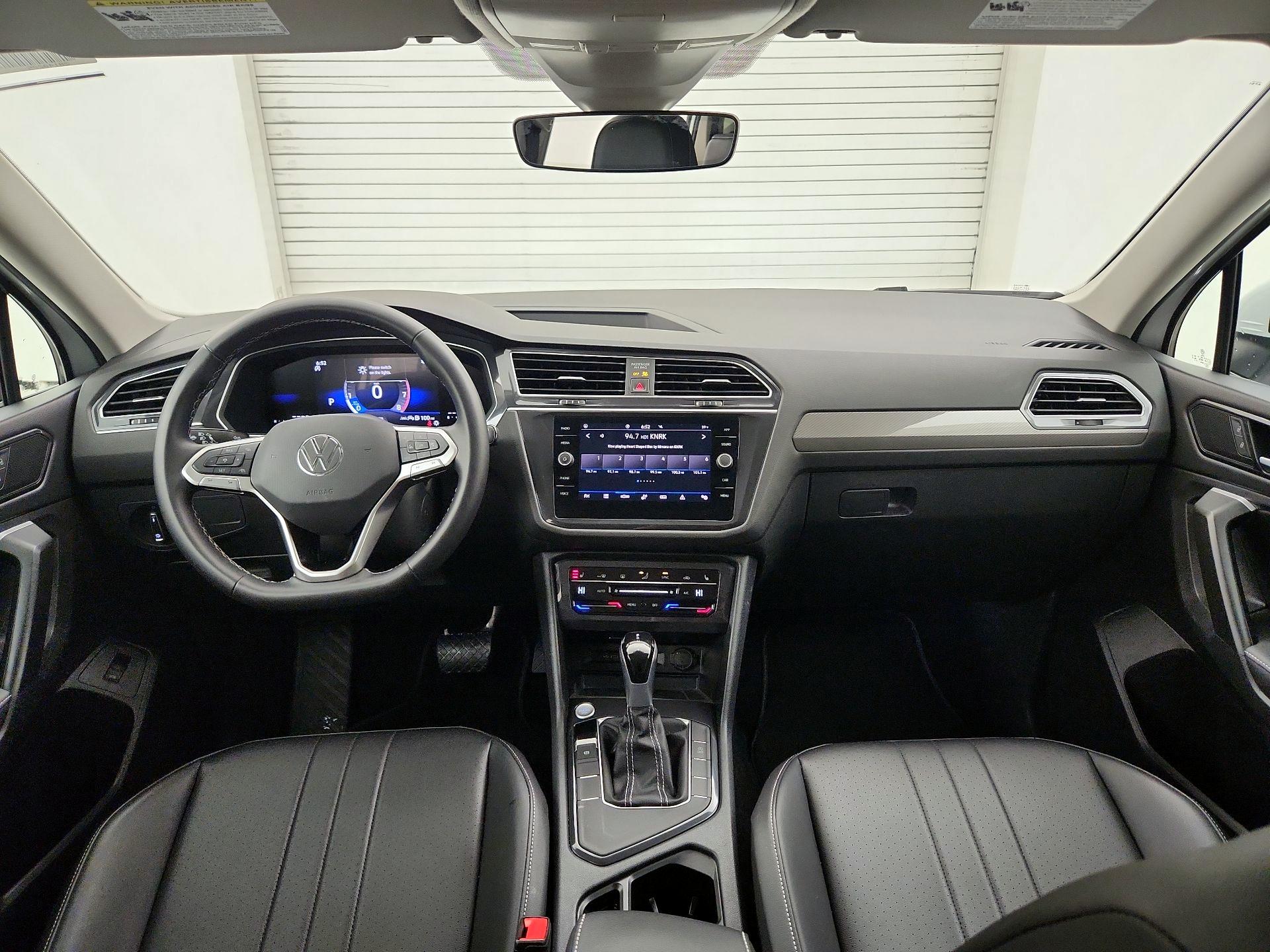 Thumbnail: 2024 Volkswagen Tiguan - 9