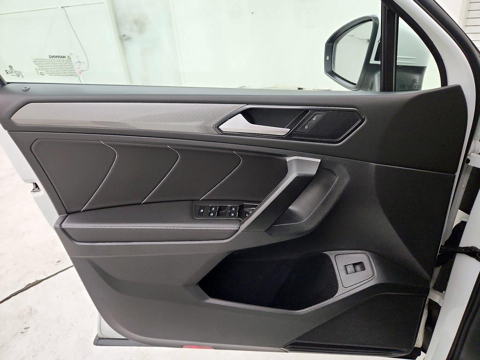 Thumbnail: 2024 Volkswagen Tiguan - 12