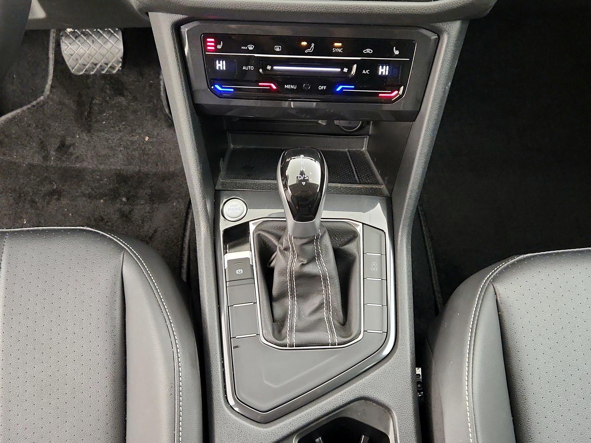 Thumbnail: 2024 Volkswagen Tiguan - 17