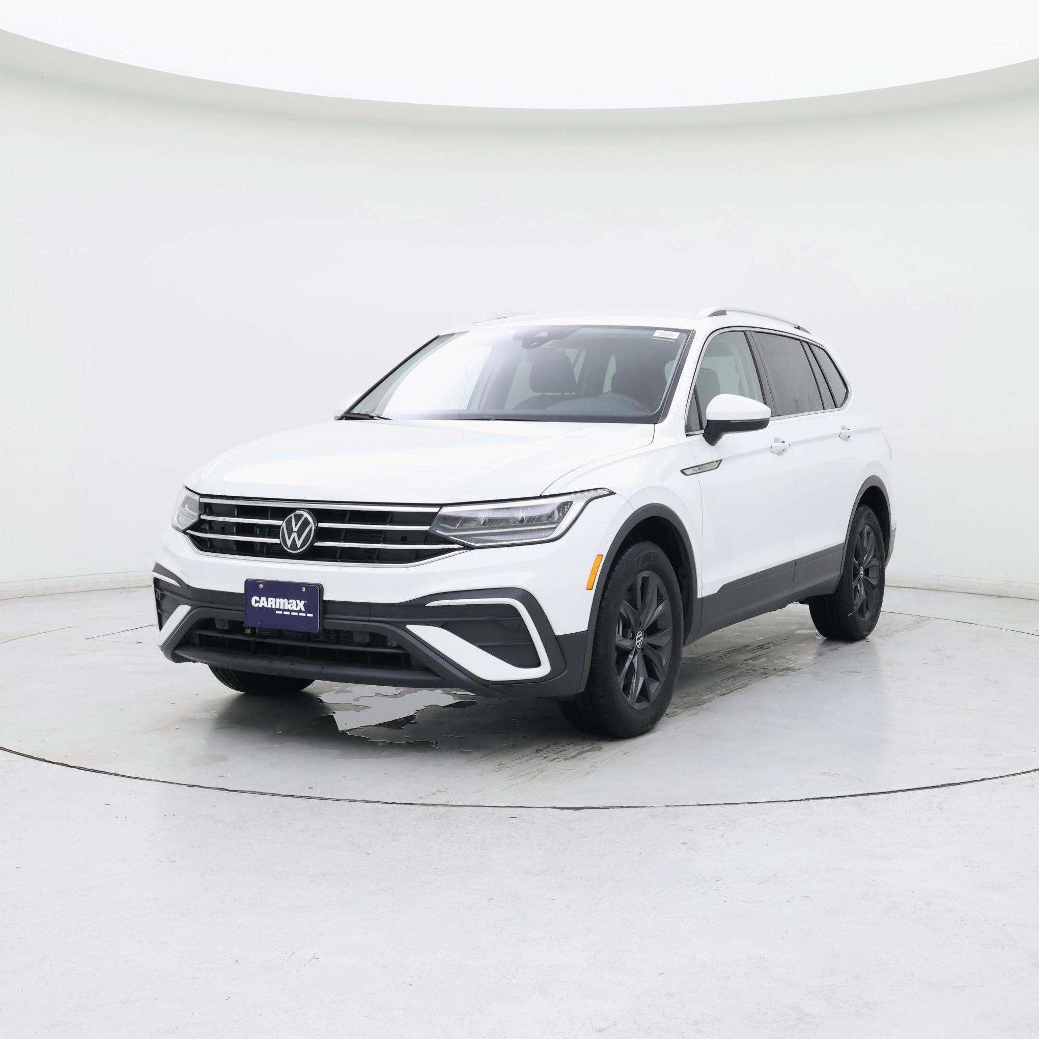 Thumbnail: 2024 Volkswagen Tiguan - 4